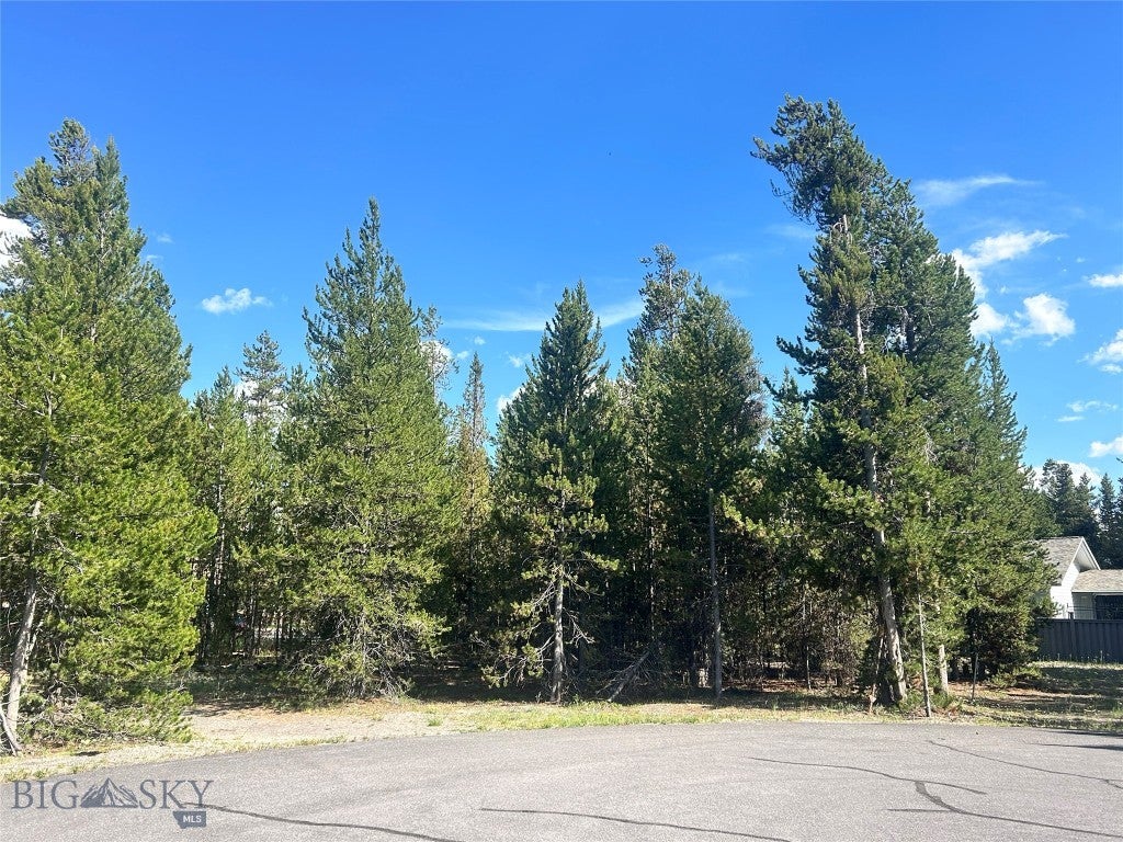 Private Cul-de-Sac Lot Near Yellowstone National Park
