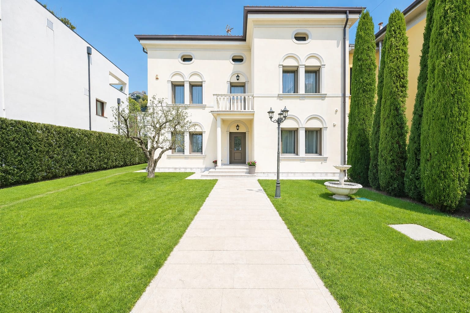 Jugendstilvilla mit Privatgarten im Herzen von Conegliano