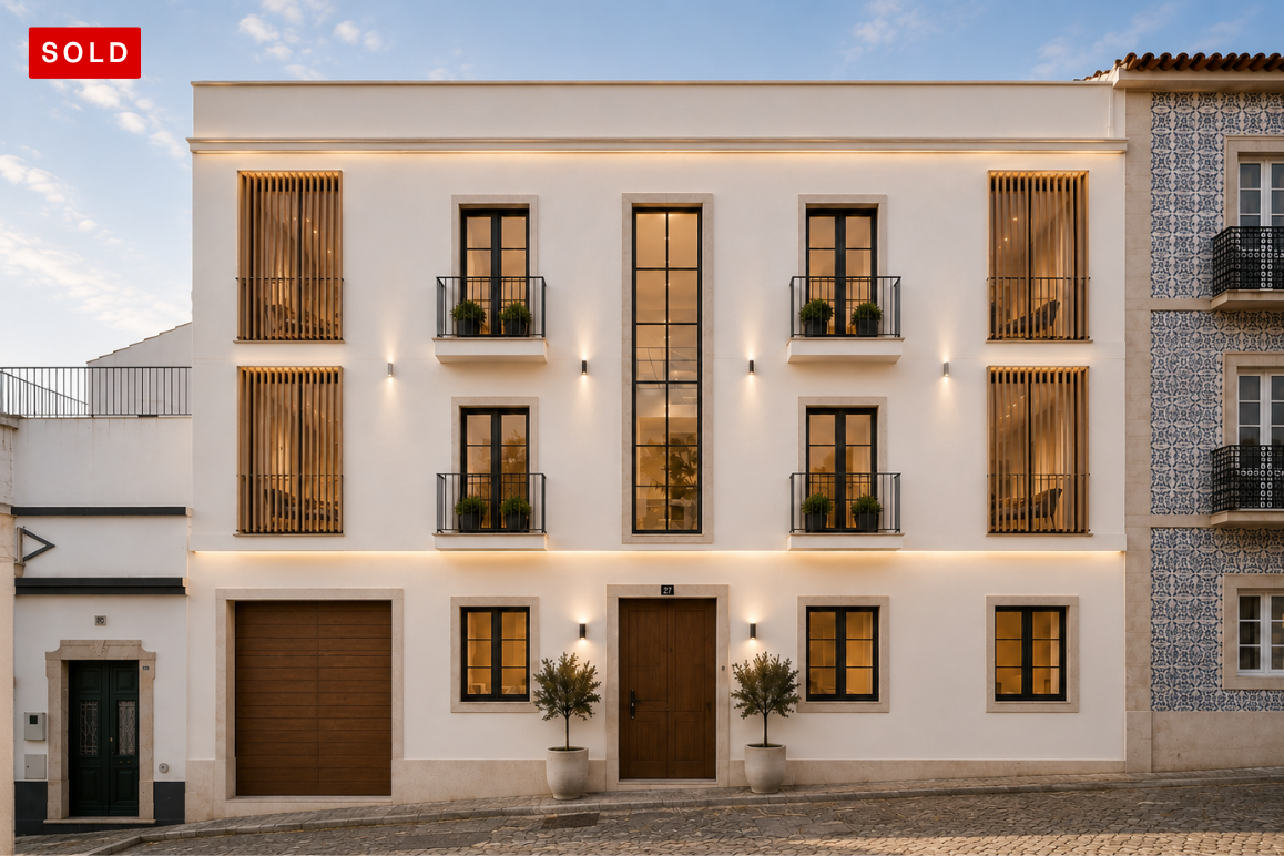 Historic Building with Garden in Tavira Centre