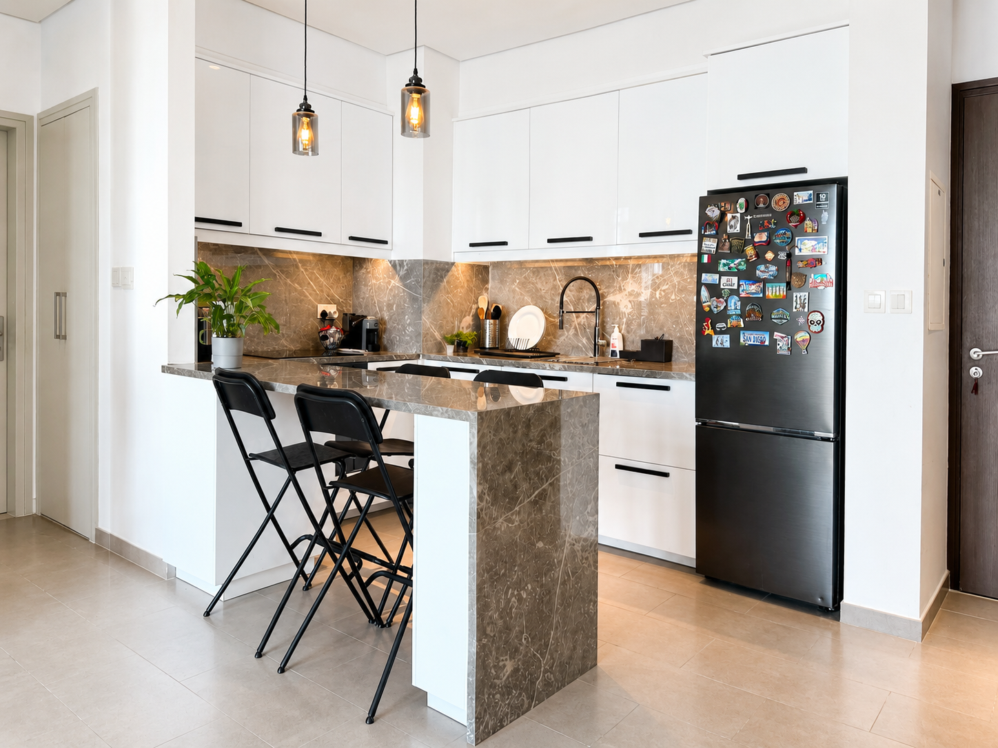 Fully Furnished | Upgraded | Top Floor