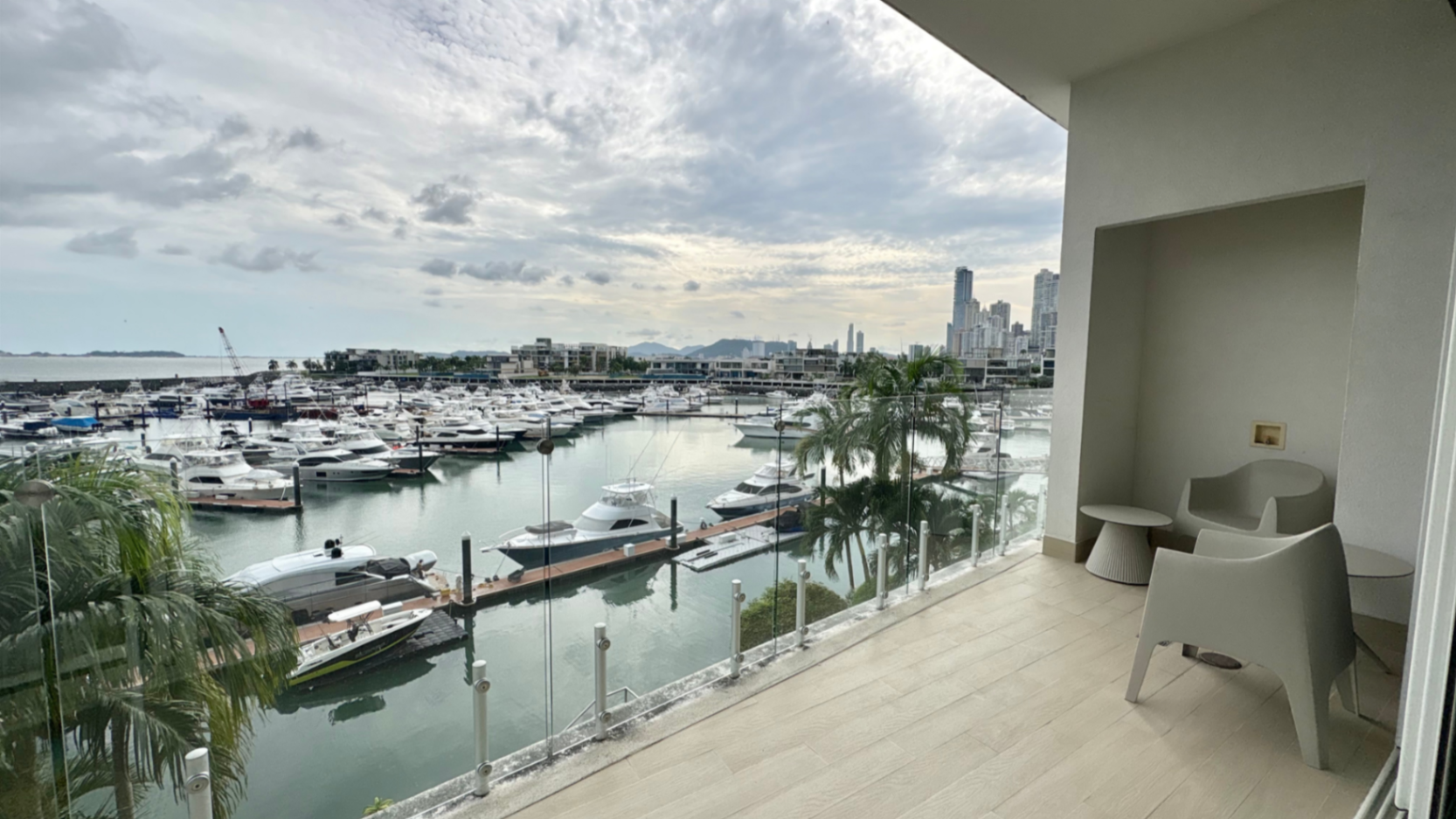 Waterfront Living at Ocean Reef Islands