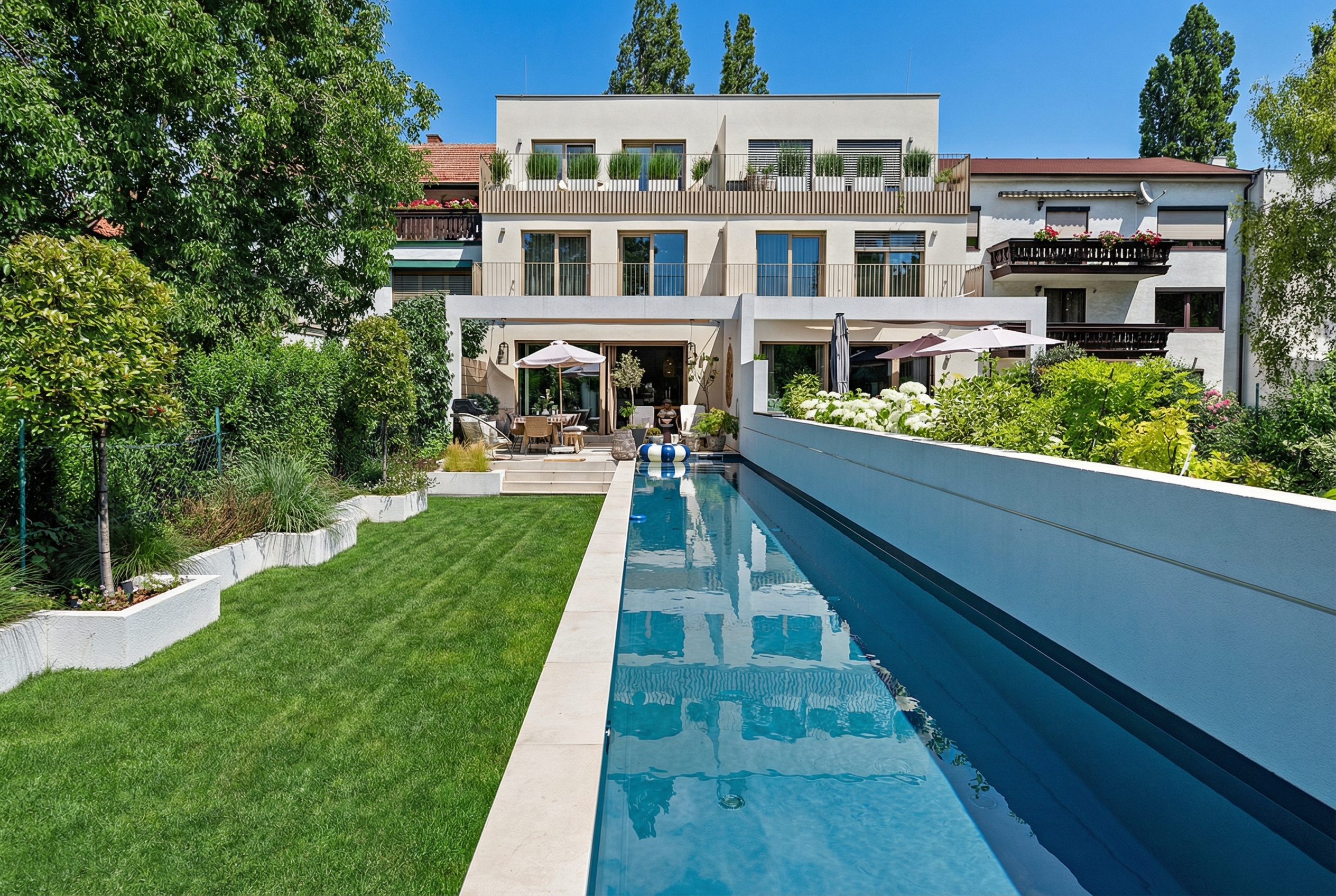 Luxury hideaway in Langenzersdorf: new build 2023 with pool & sauna, 181 m², 4 rooms, 55 m² terrace, garden, balcony & garage—stylish near Vienna