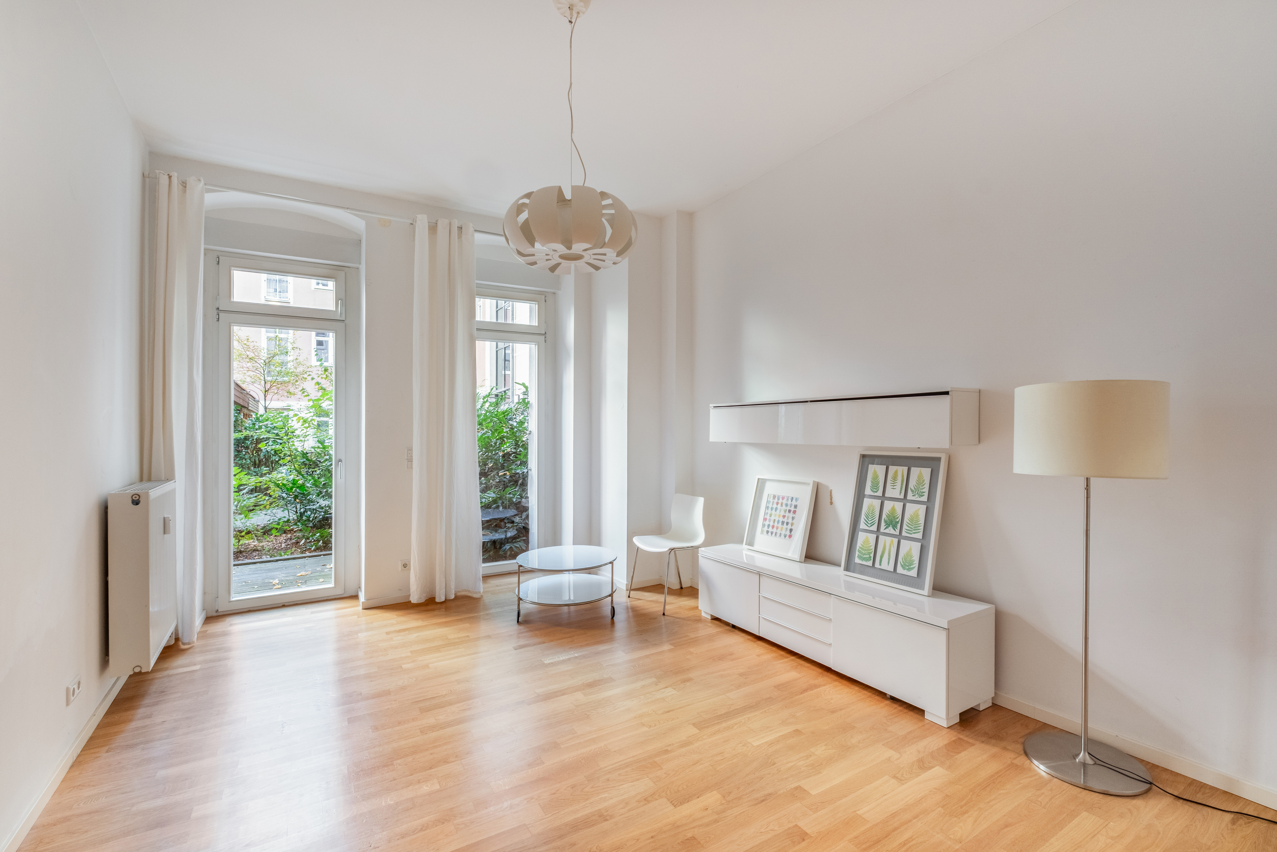 Modern duplex in the heart of the Simon-Dach neighborhood