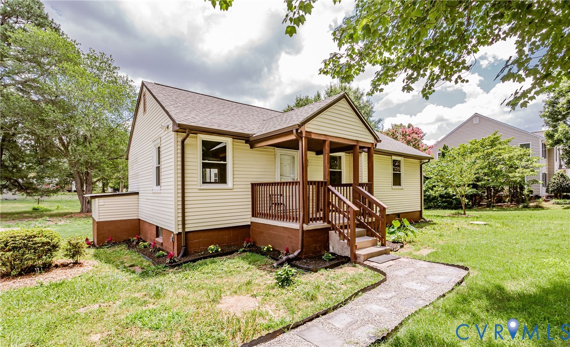 A Charming, Modernized Cottage Near Short Pump