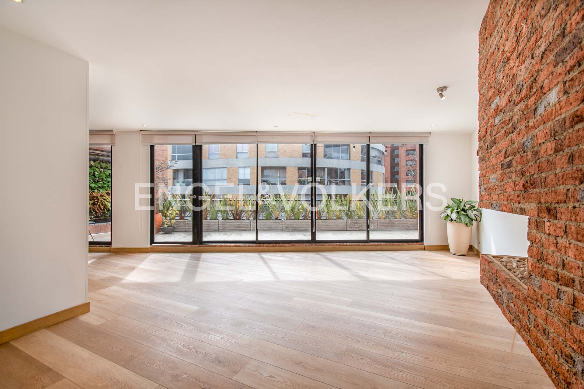 Penthouse con terrazas para venta en Rosales bajo