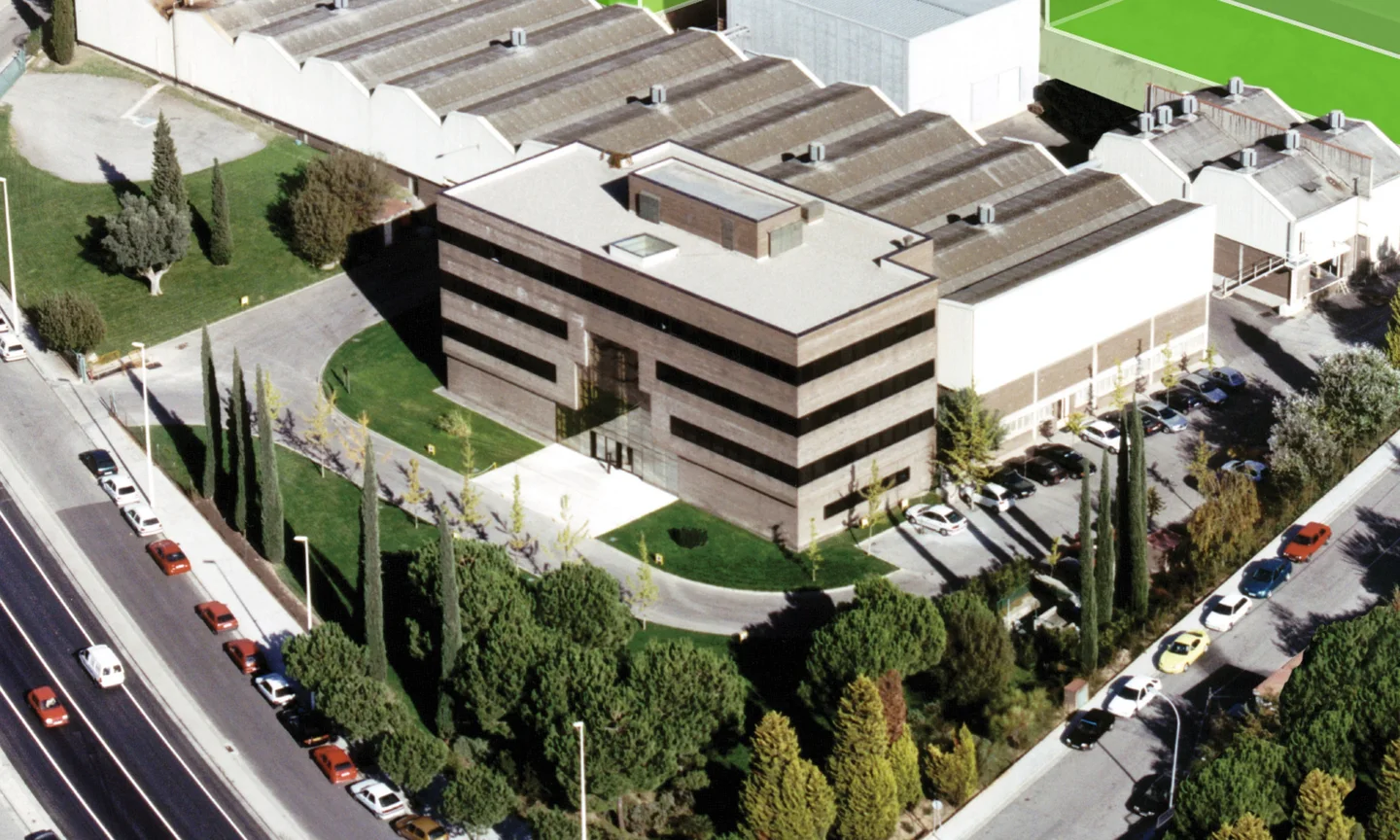 Alquiler oficinas de 525m2 en edificio corporativo situado en Rubí