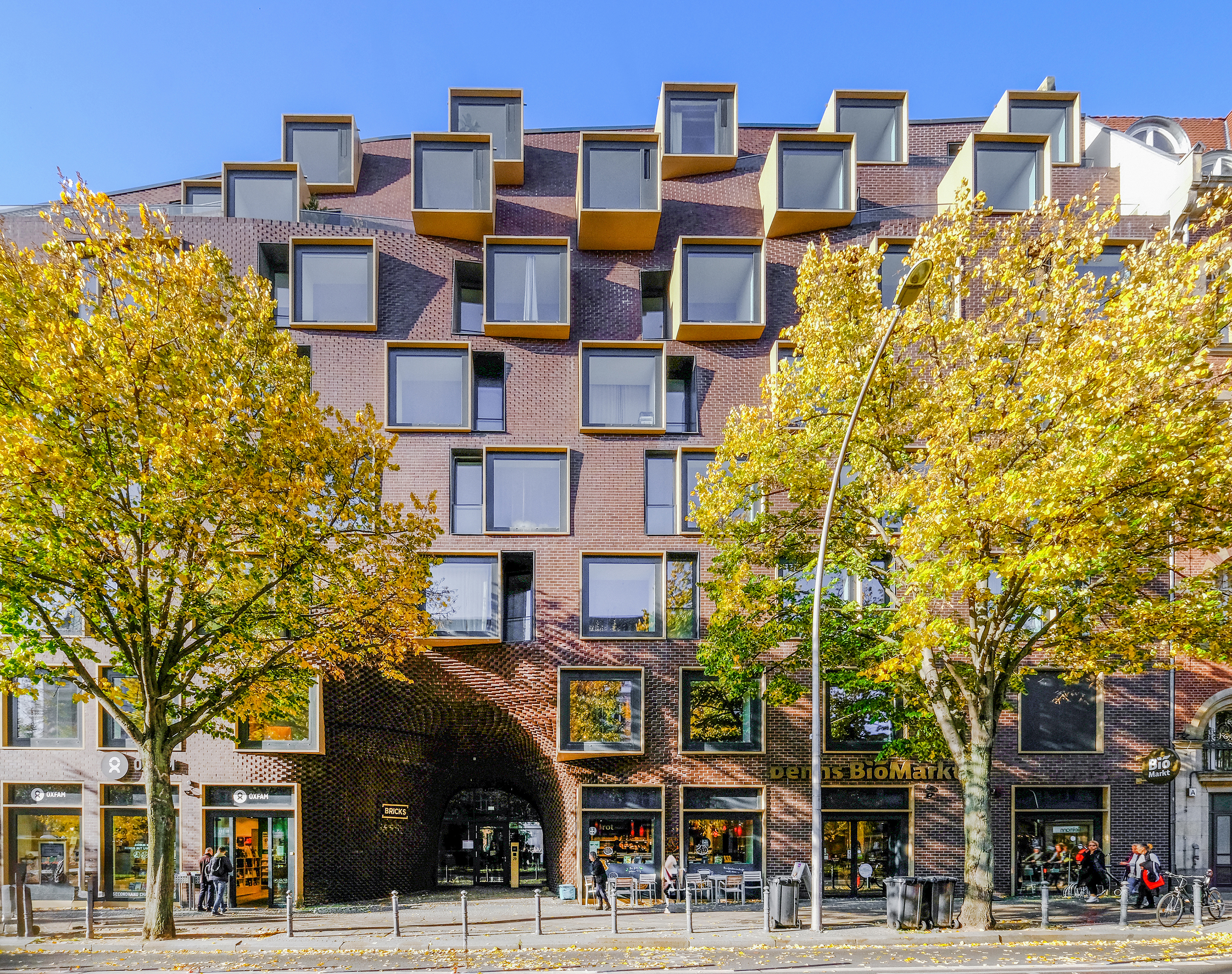 Klinker, Erker und Balkone – Expressiv wohnen im BRICKS