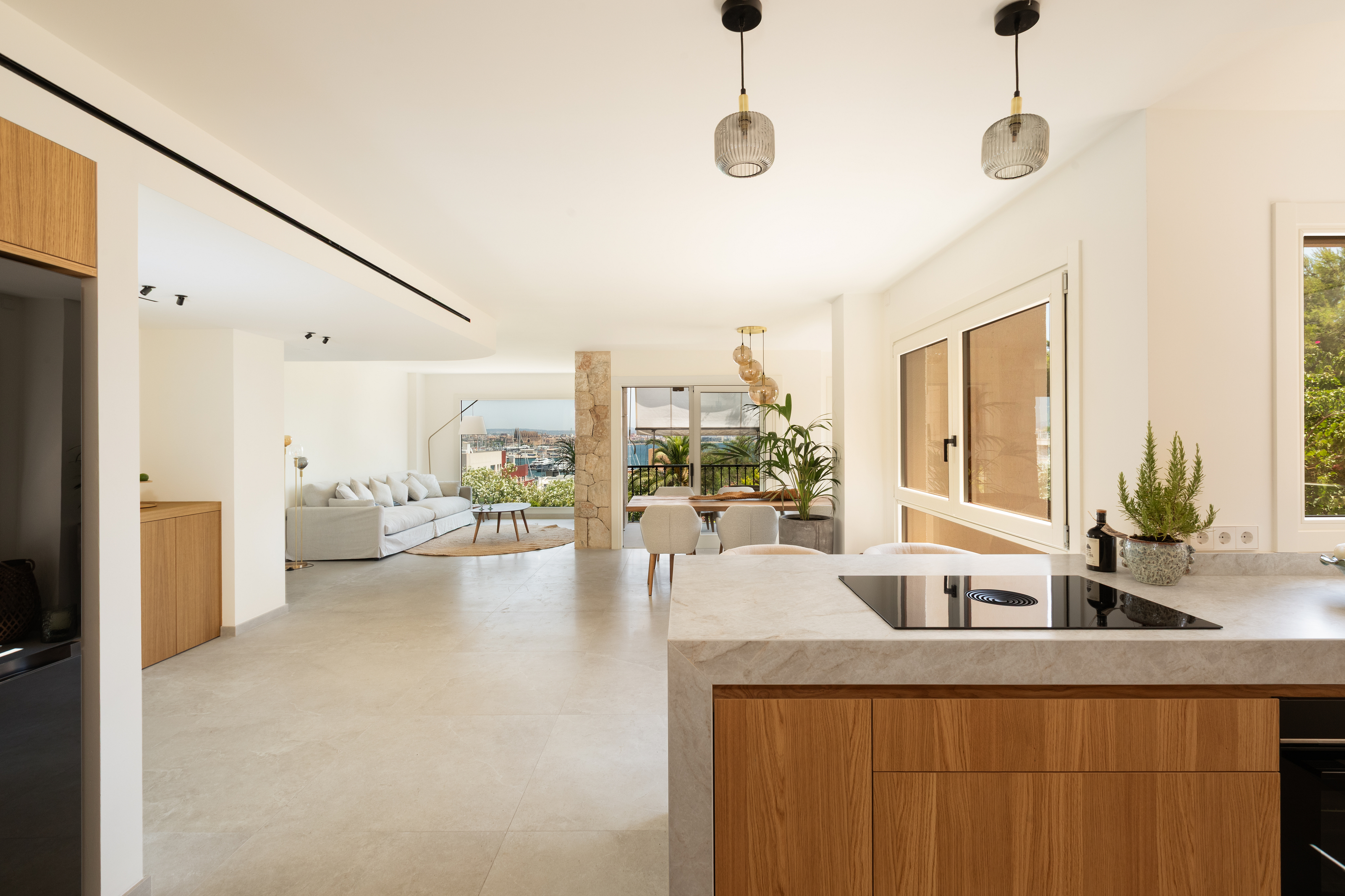 Designer apartment in Bonanova - Modern living with sea view