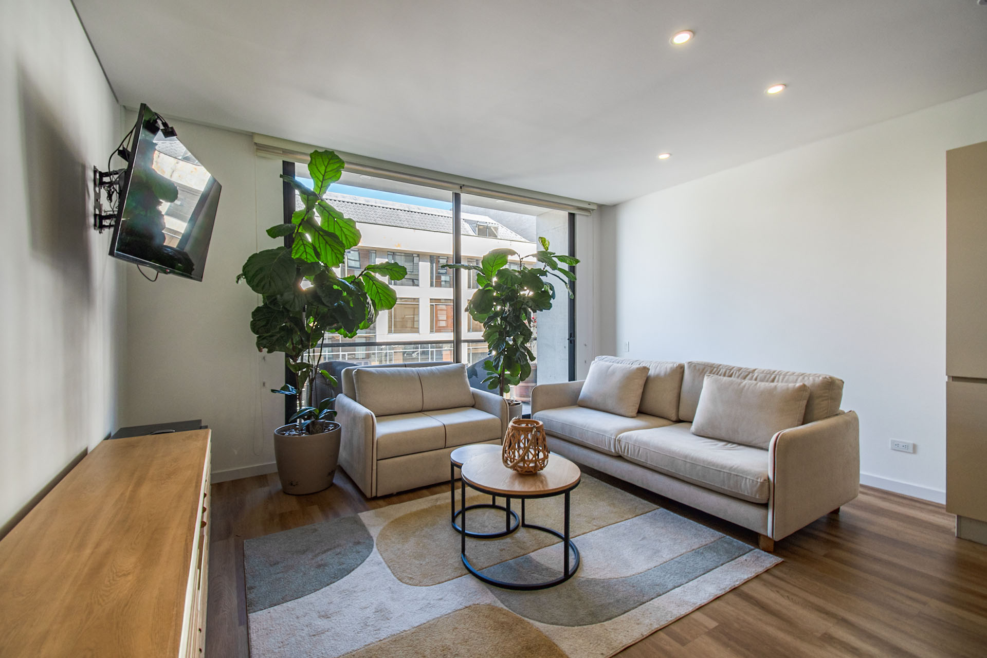 Moderno apartamento con balcón en venta en Chicó