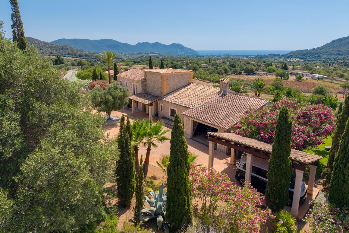 Finca near Son Servera –  with spectacular sea views and excellent connectivity