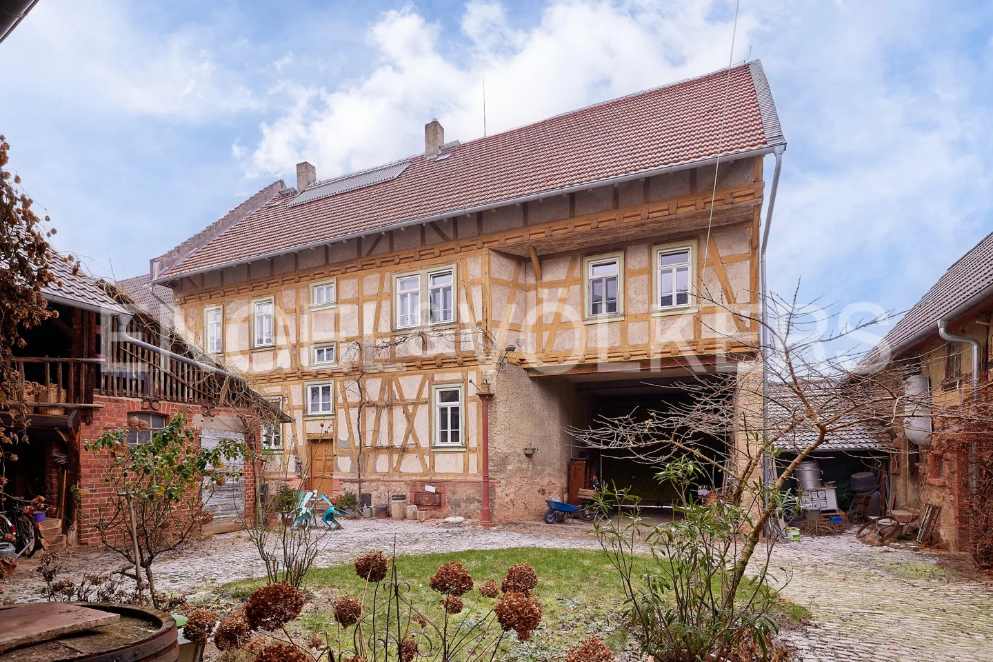 Einzigartiges Anwesen in Ober-Klingen: Historischer Charme trifft auf modernen Komfort und ökologisches Potenzial