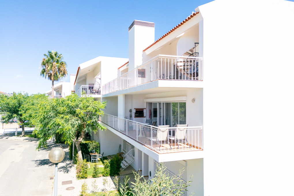 2-Bed Apartment with Sea Views in Cabanas de Tavira
