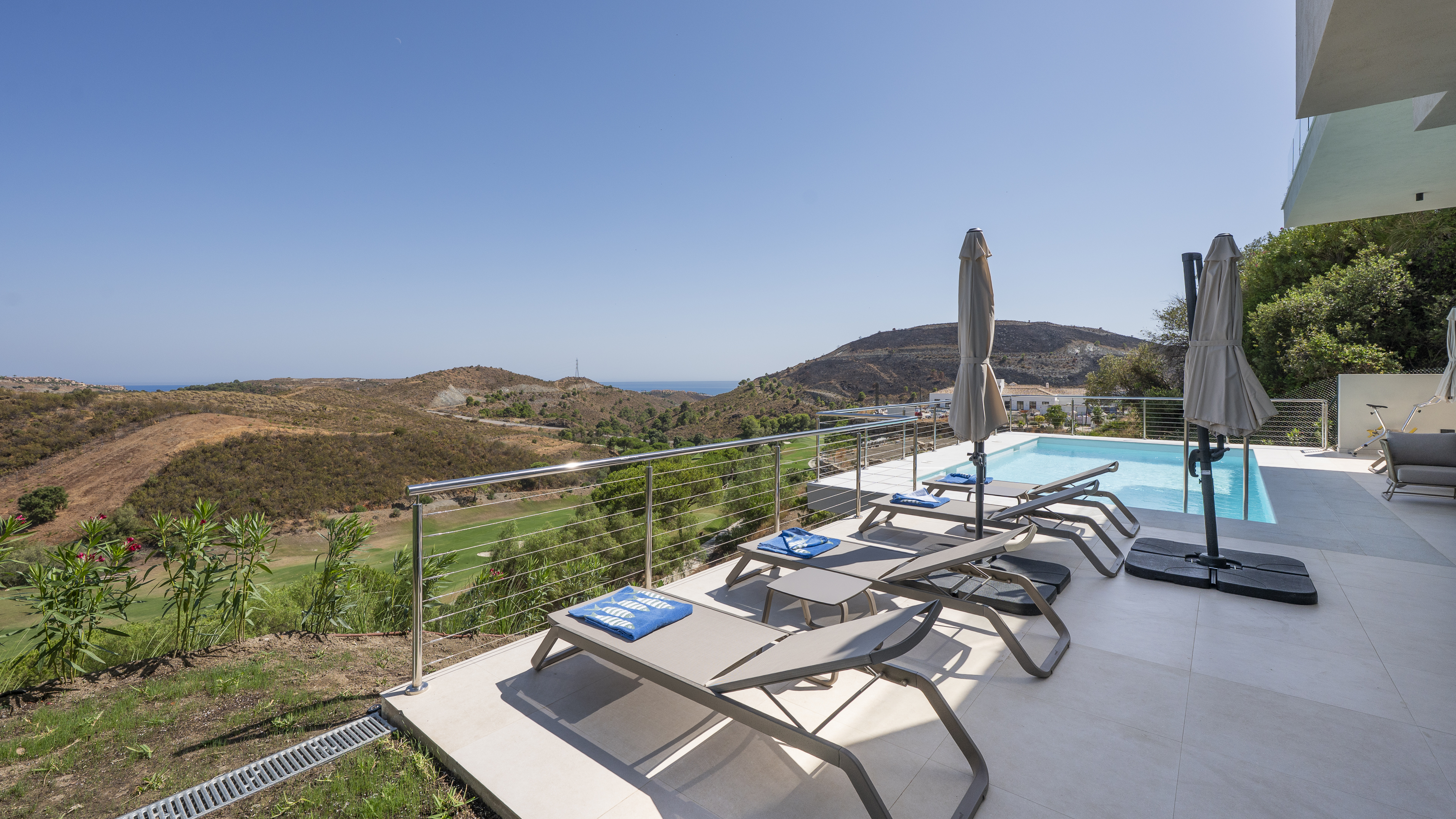 Exclusive 3-Bedroom Sky Residence with Private Pool & Endless Views – Marbella Club Golf Resort