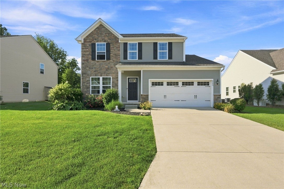 Spacious Colonial in Mentor's Villages of Marshview Landing