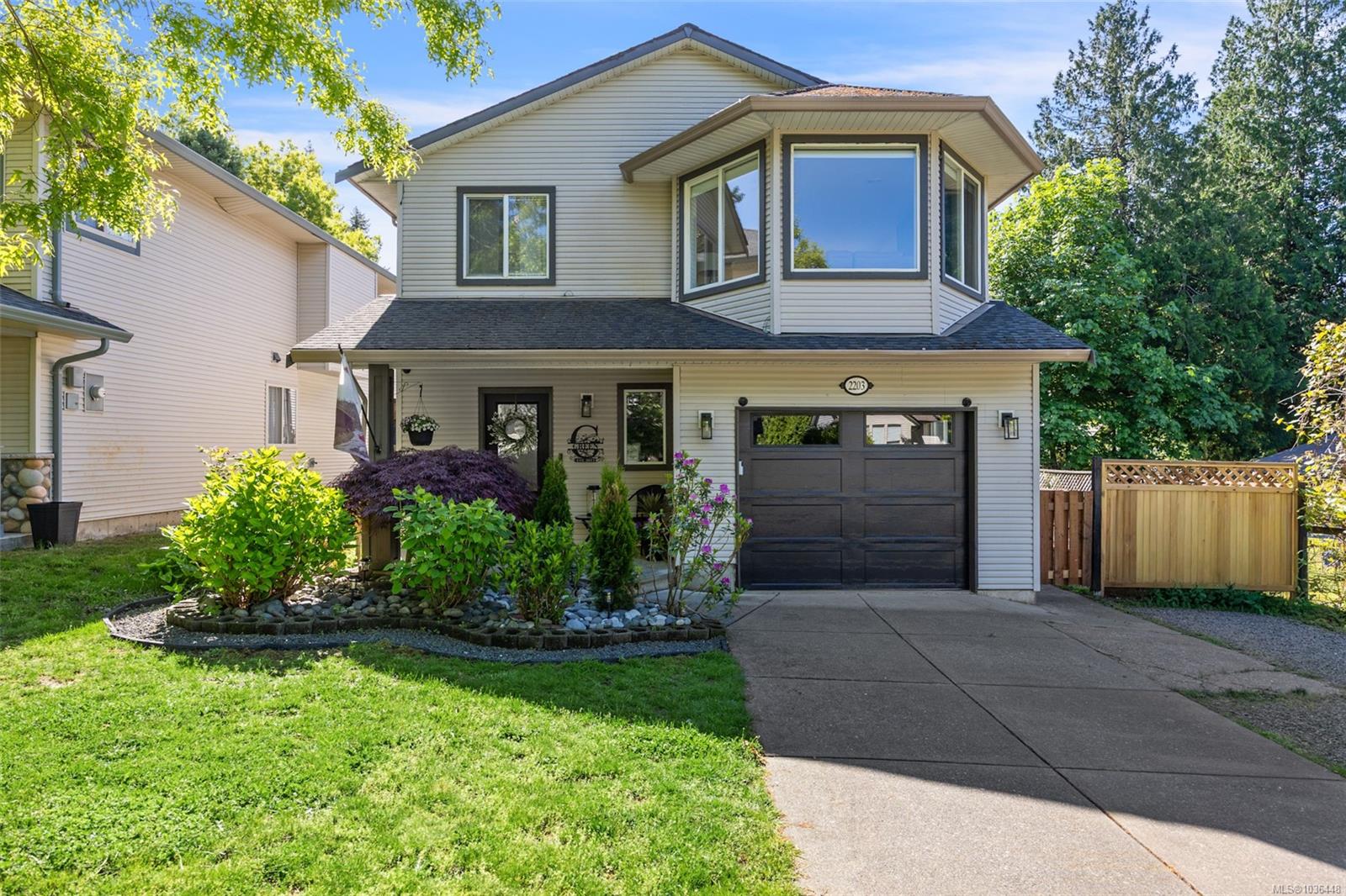 Offers a comfortable and easy lifestyle in a convenient area
