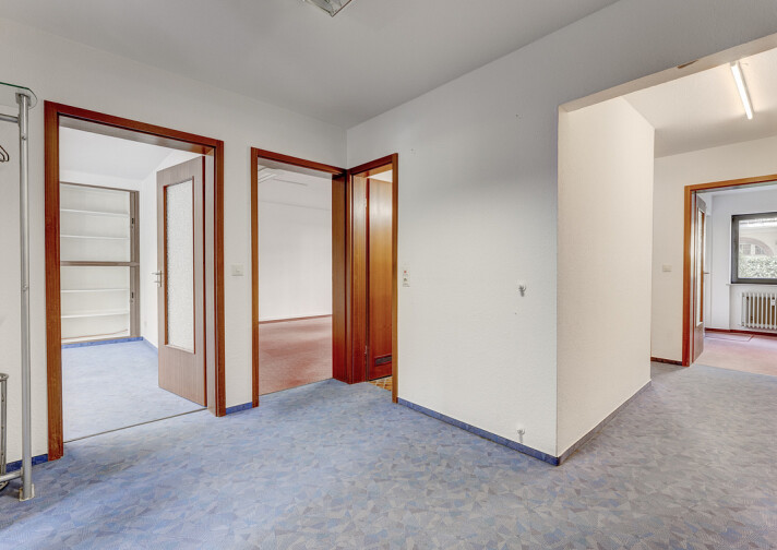 Flexibles Büro mit Wohnpotenzial in zentraler Lage