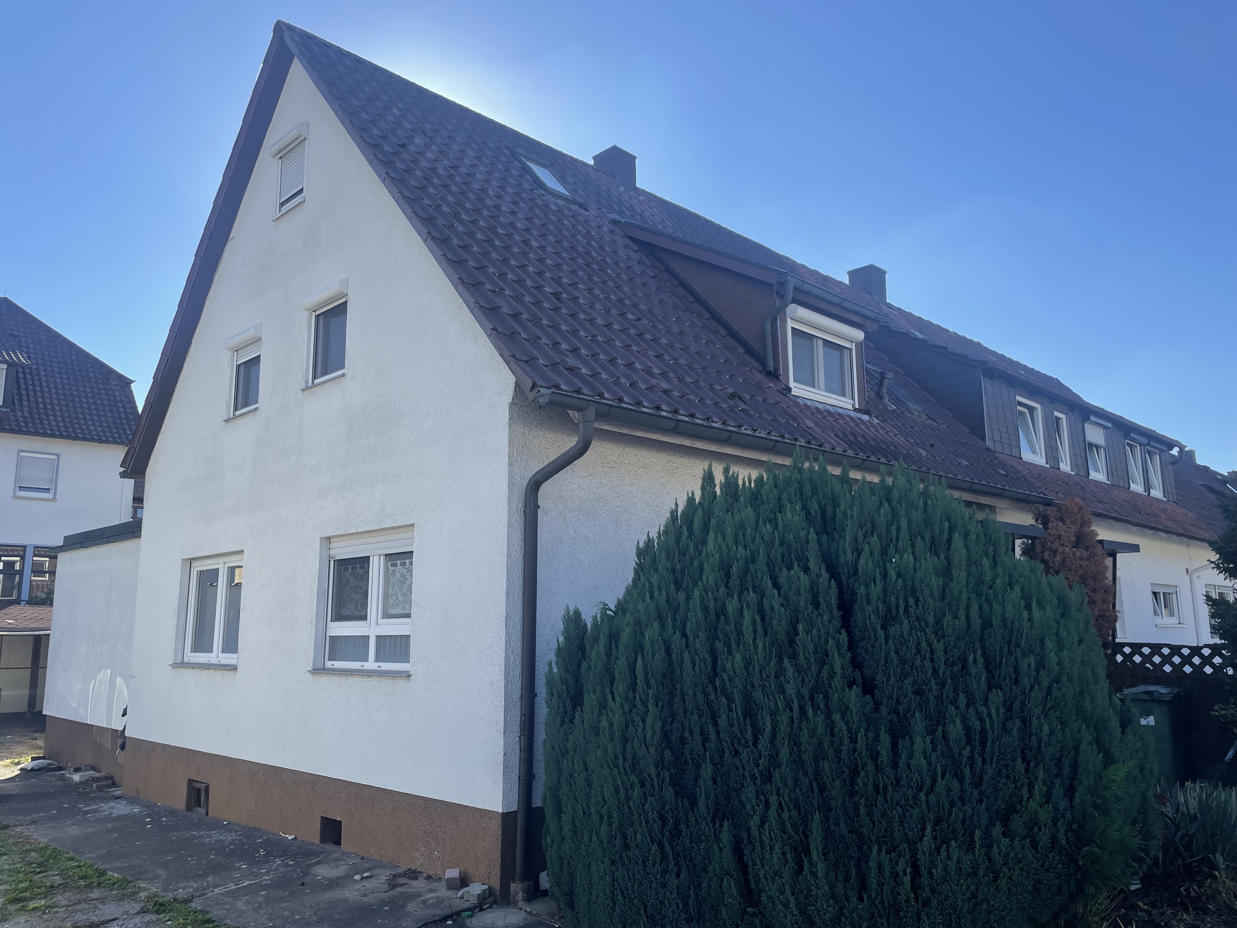 Ein Zuhause mit Zukunft gestalten – Einfamilienhaus mit großzügigem Anbau und Sanierungspotenzial
