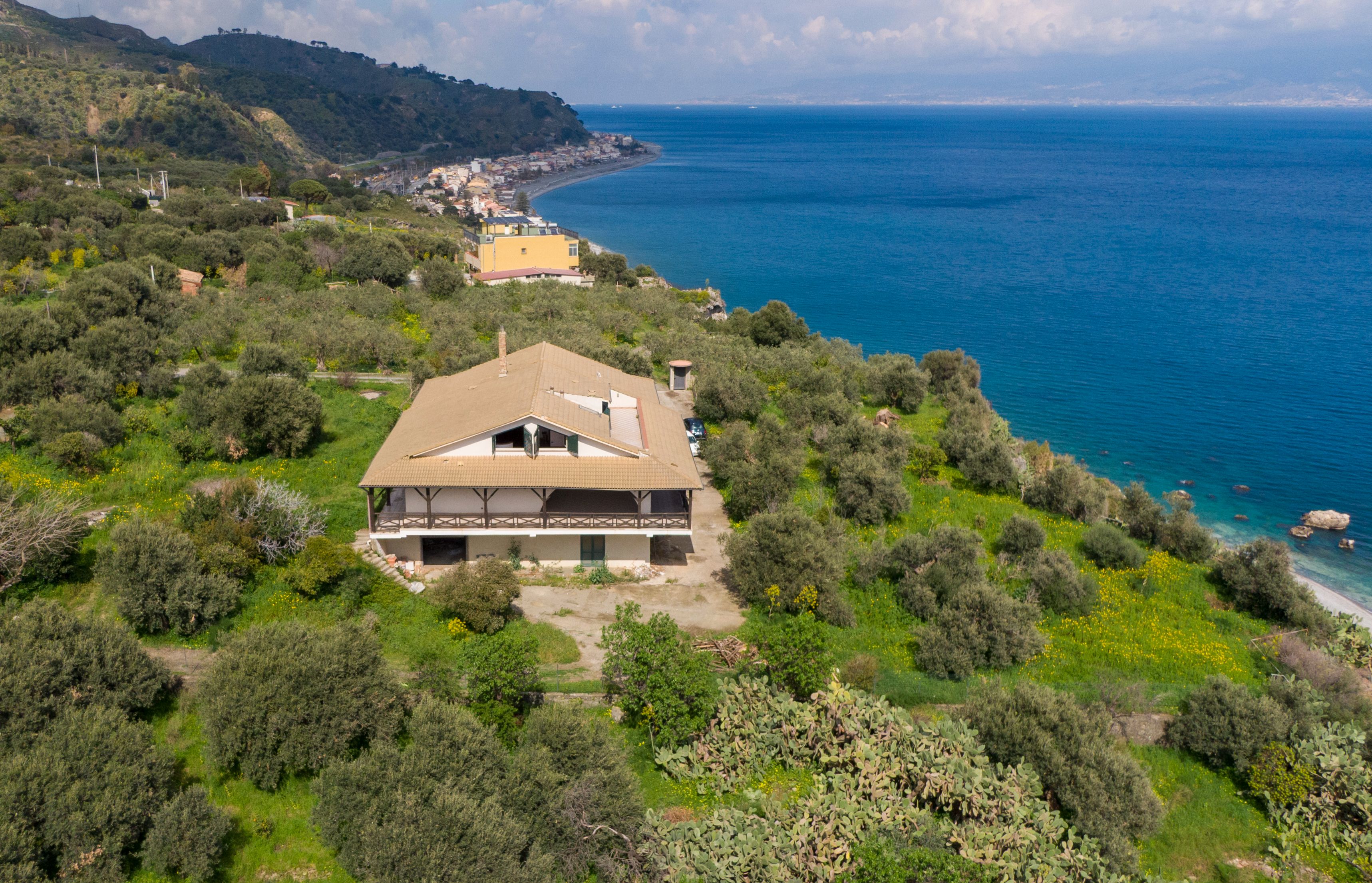 Panoramic Villa with Olive Grove and Views over the Strait of Messina