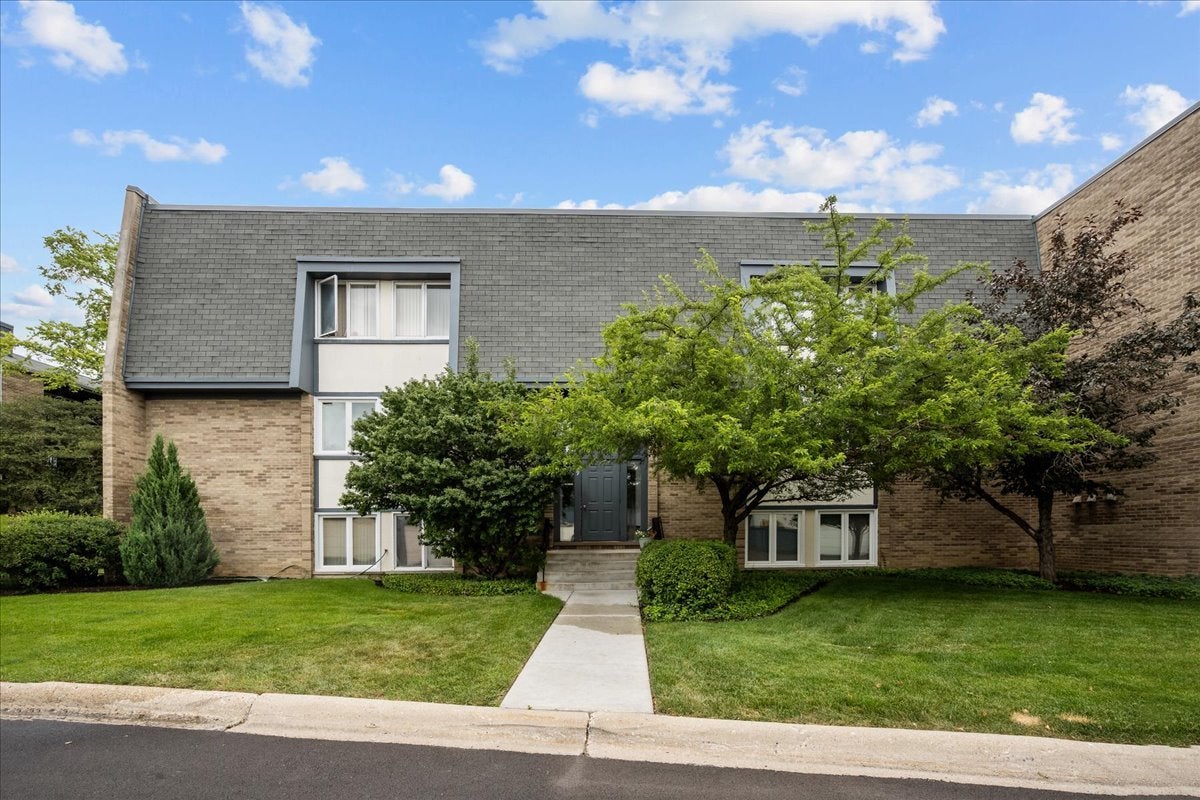 Second Floor Condo in Ammer Ridge