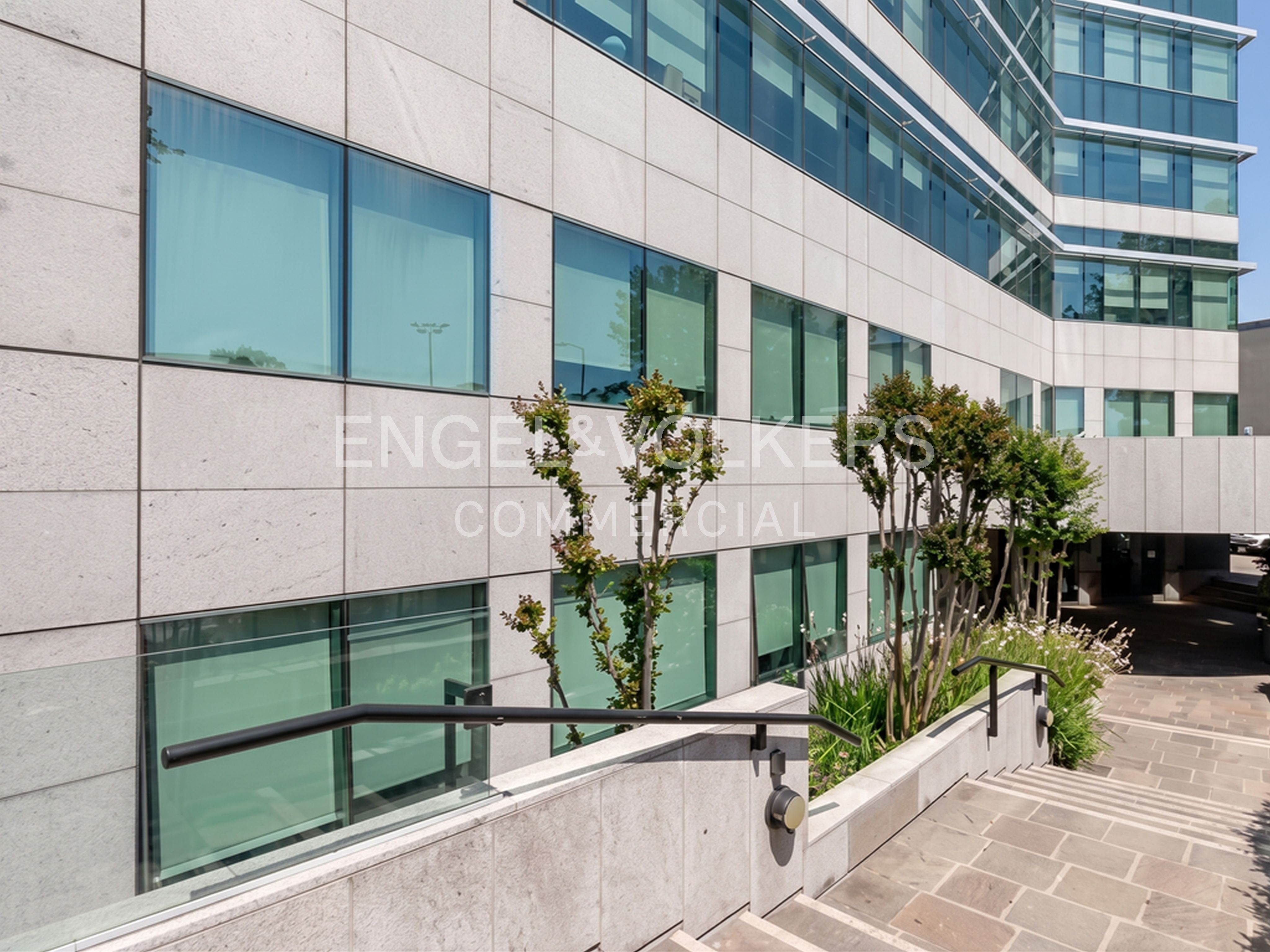 Ufficio di rappresentanza in affitto - nel Kennedy Building, Milano
