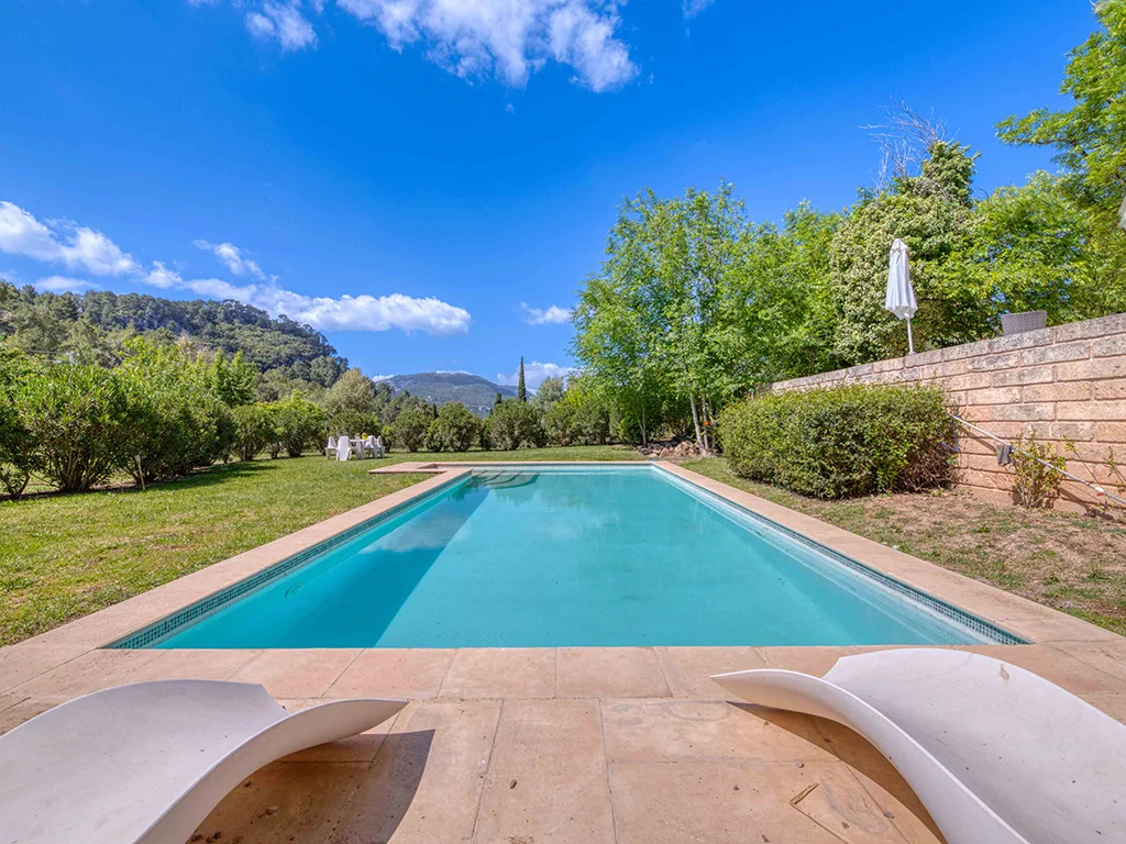 Idílica villa con piscina y vistas panorámicas en Esporles