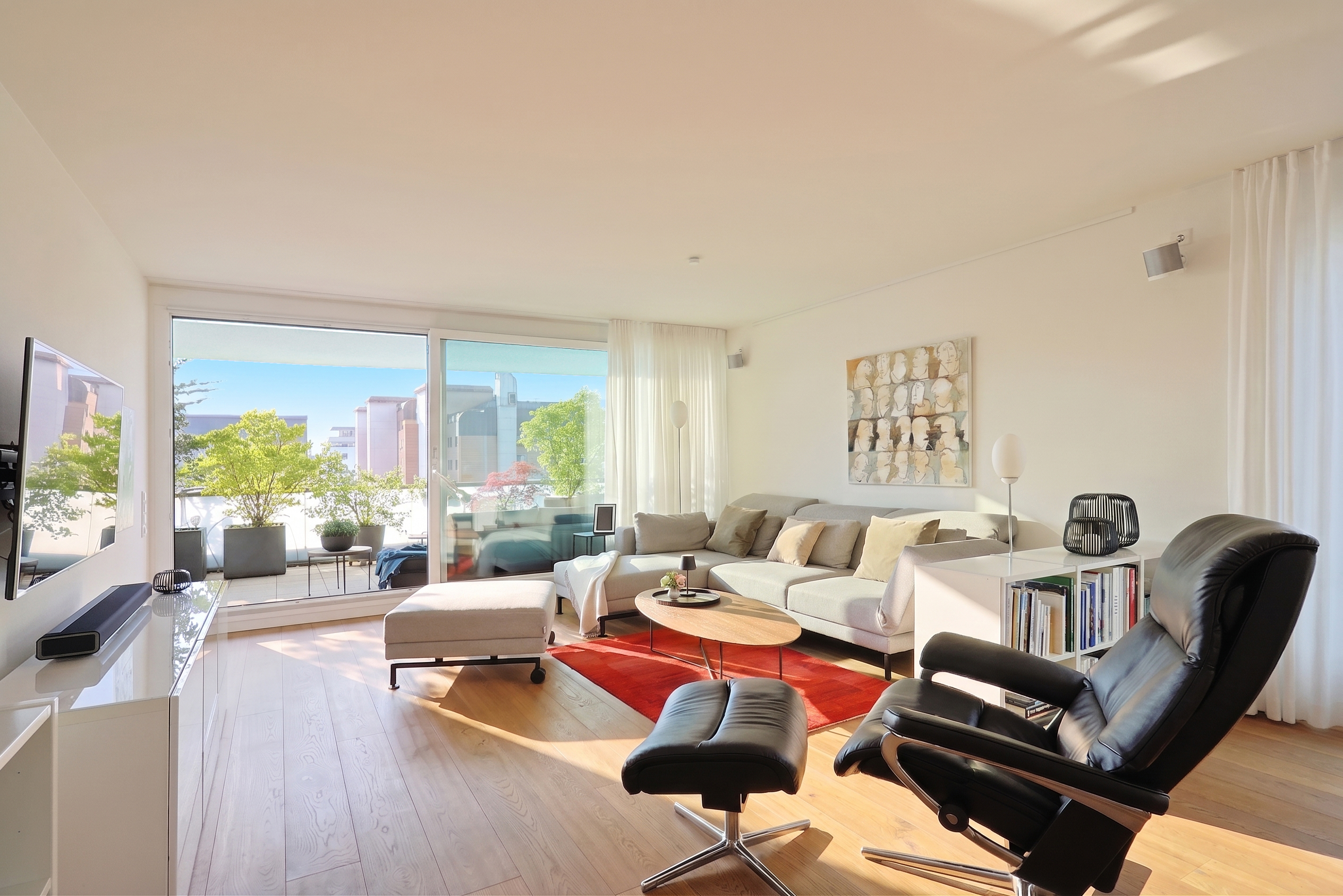 Am Puls der Stadt mit kompletter Dachetage: Exklusives Designer-Penthaus, das begeistert