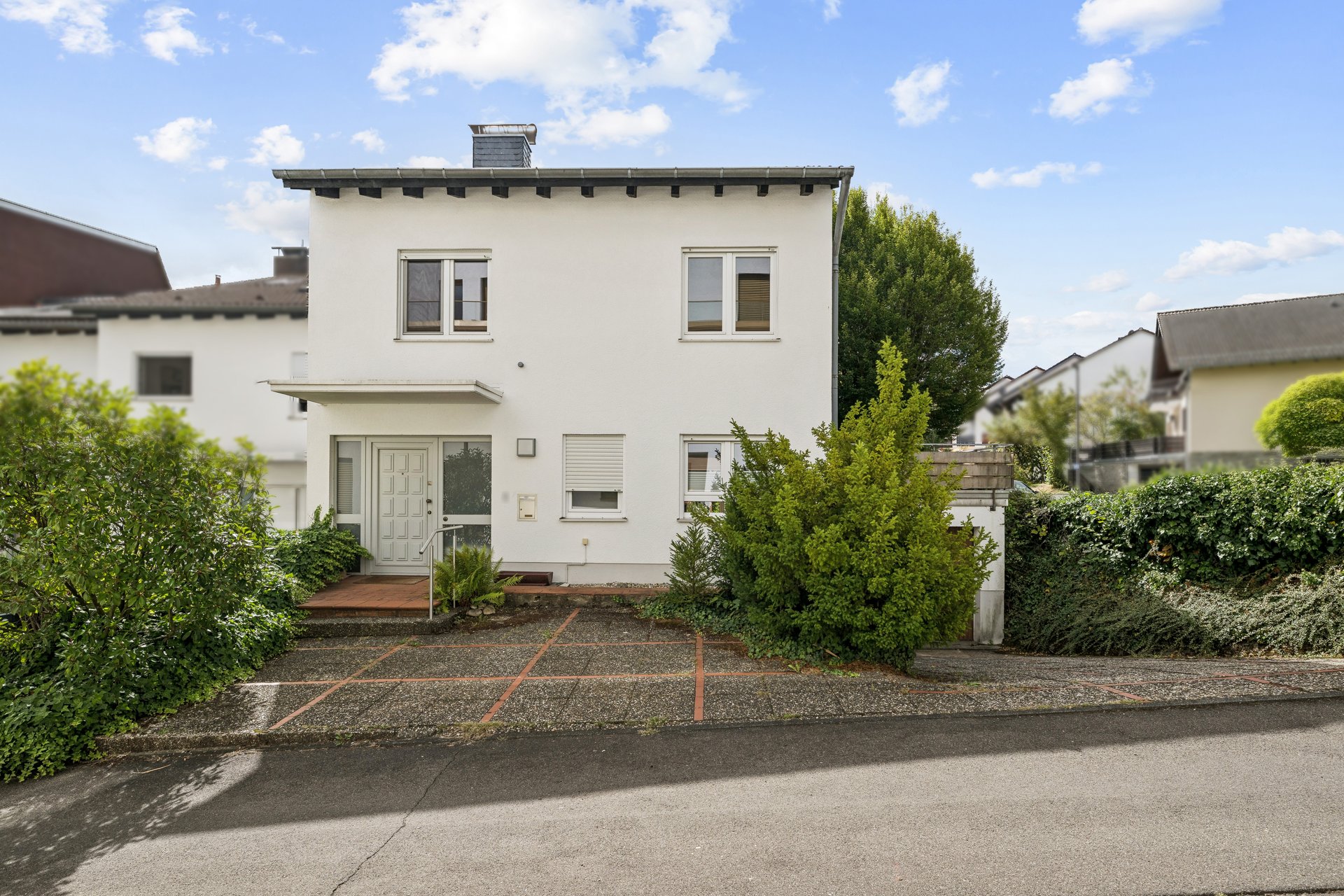 Plenty of room for new perspectives – spacious end-of-terrace house in a sought-after location