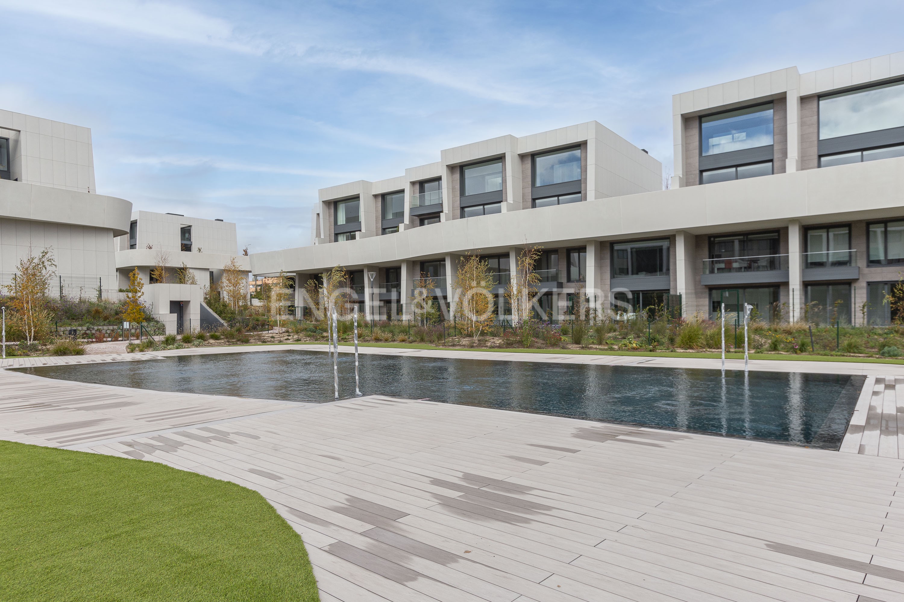 Brand new luxury furnished apartment  in La Finca Garden