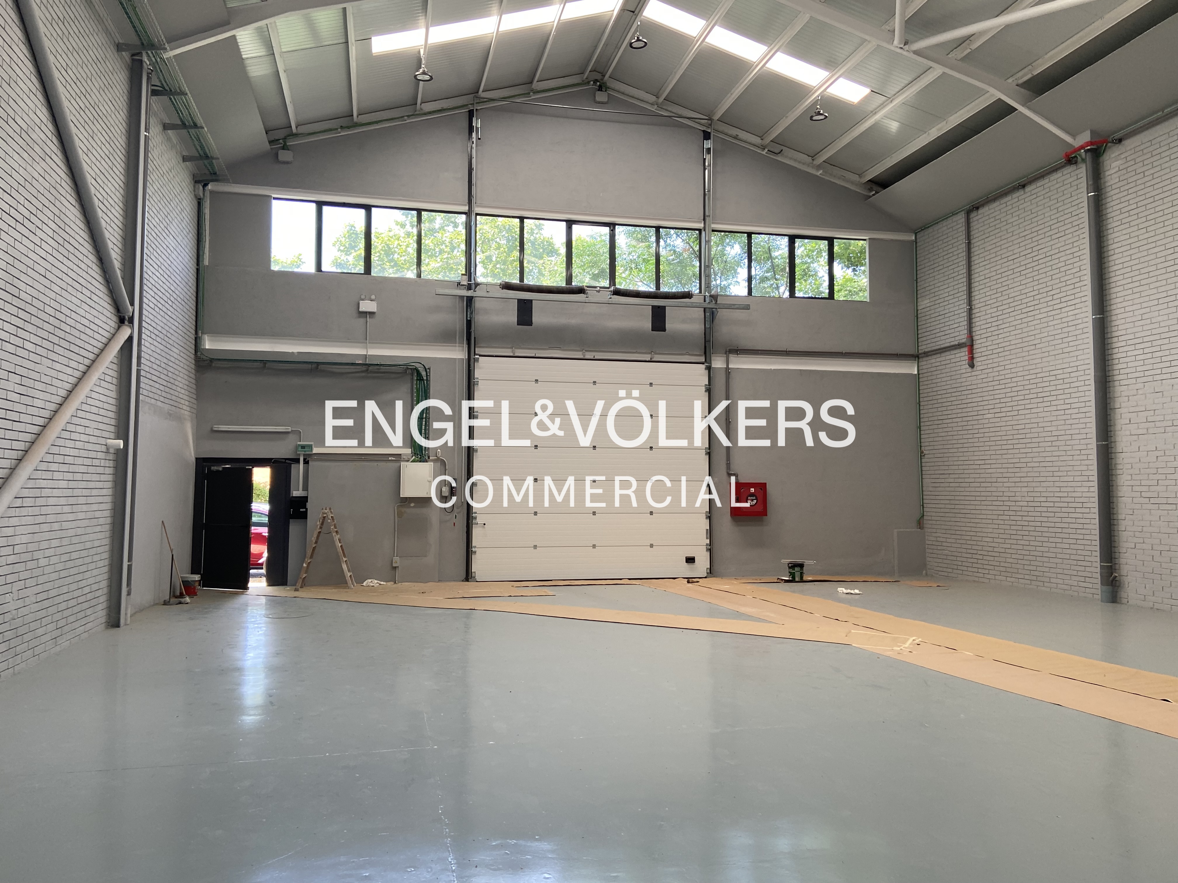 Nave en alquiler en zona de la Carretera del Mig de L'Hospitalet.