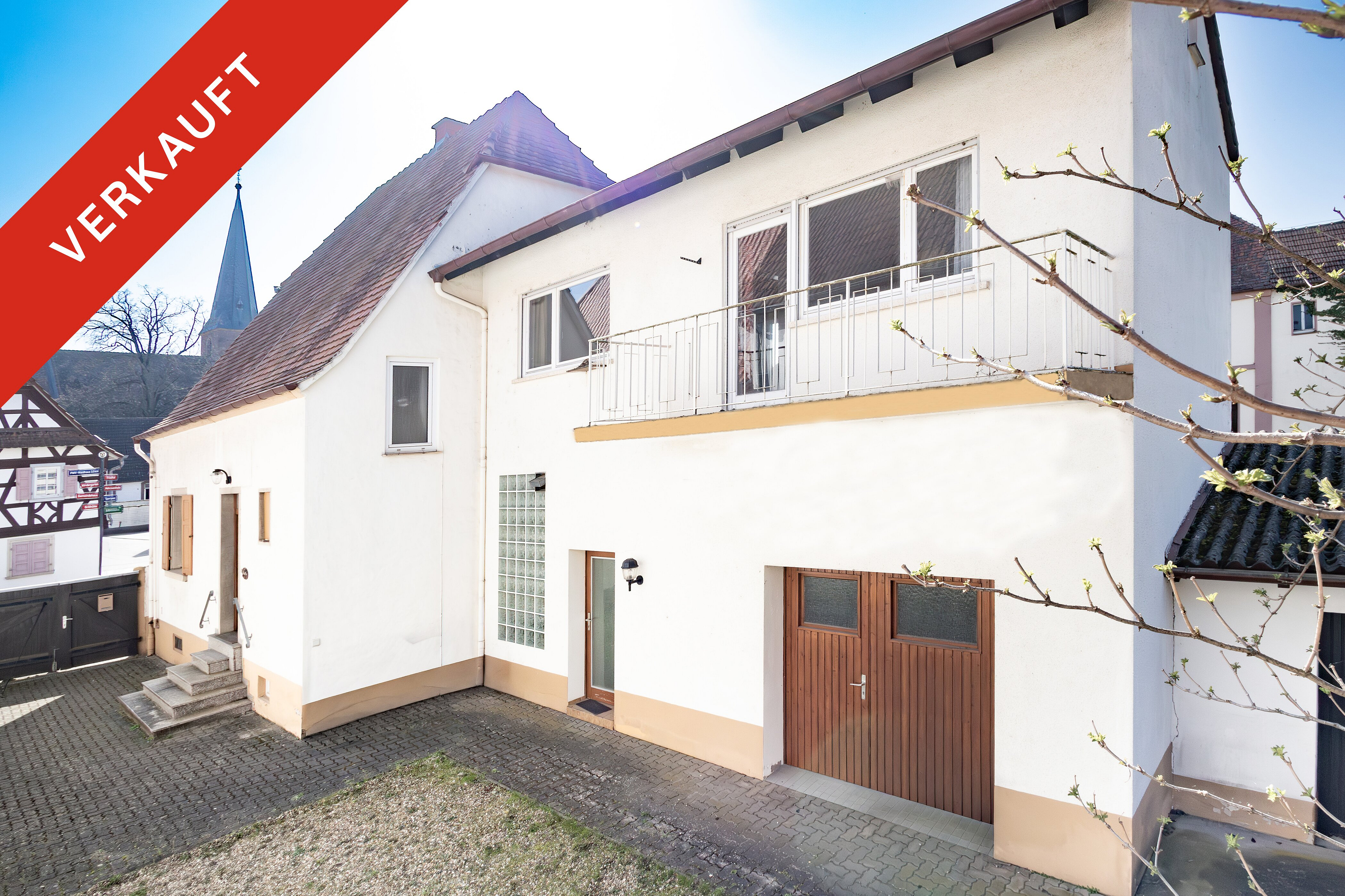 **VERKAUFT**Großzügiges EFH mit Wiese und viel Potenzial im idyllischen Weindorf Gommersheim