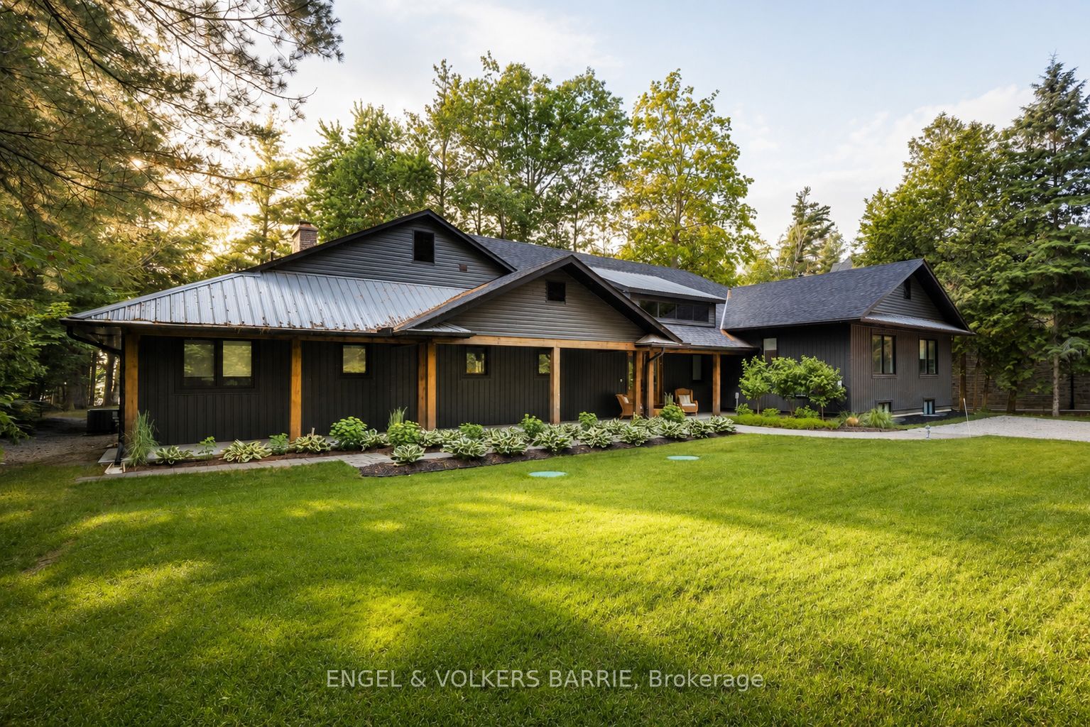 Waterfront Cottage on Lake Simcoe