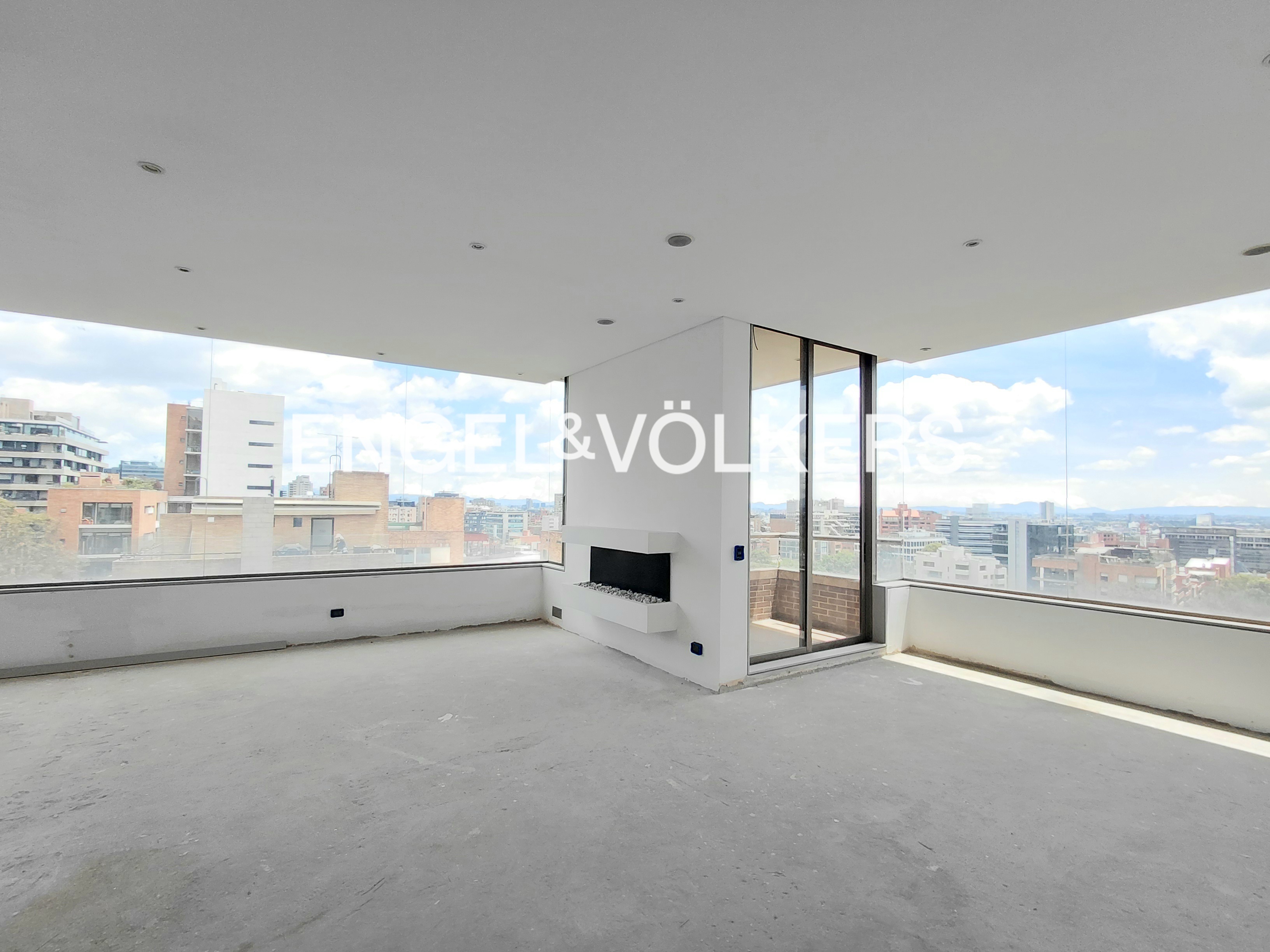 Exclusivo penthouse con terminaciones parciales para venta en El Retiro