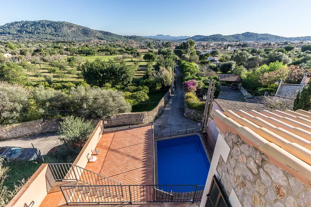 Villa mit Blick auf die Berge in Alaró
