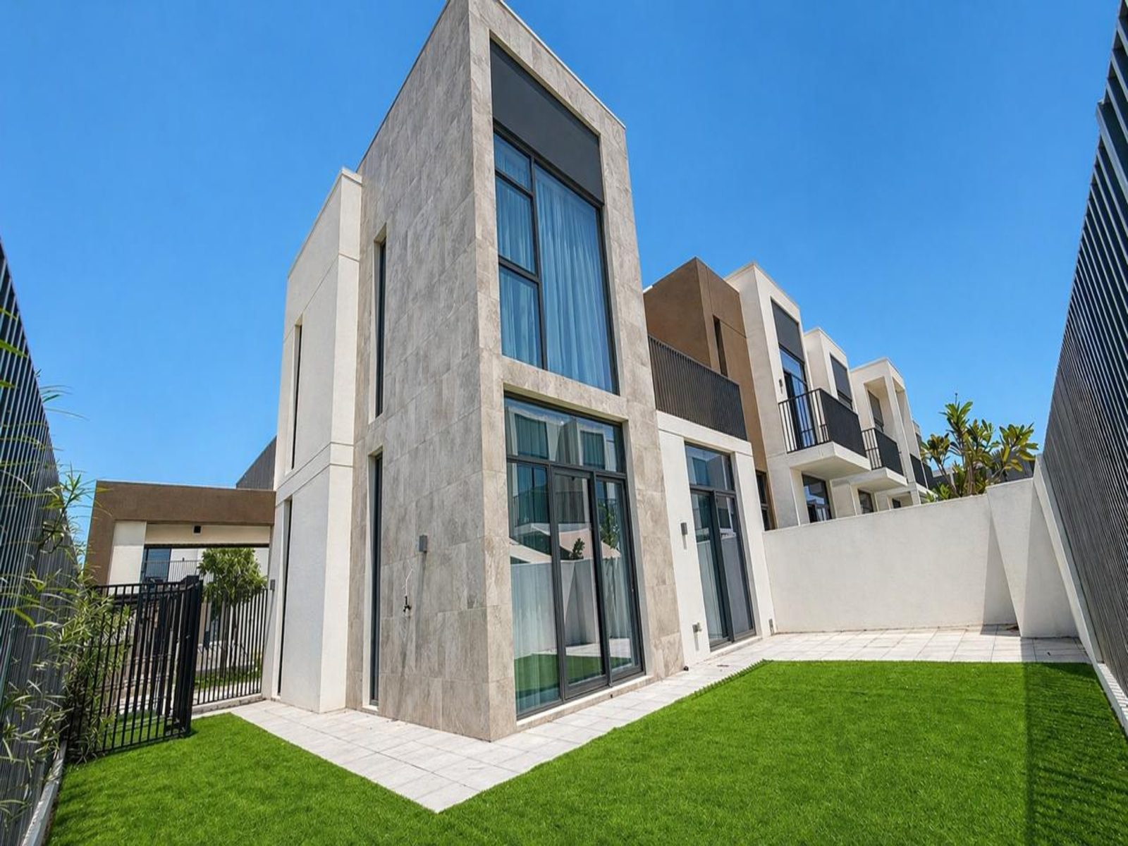Corner Unit | Park View |  Ready to move in