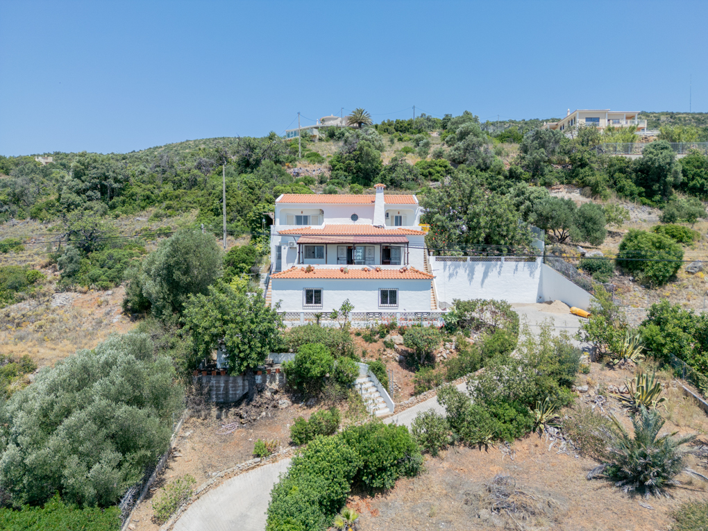 Hillfoot Villa