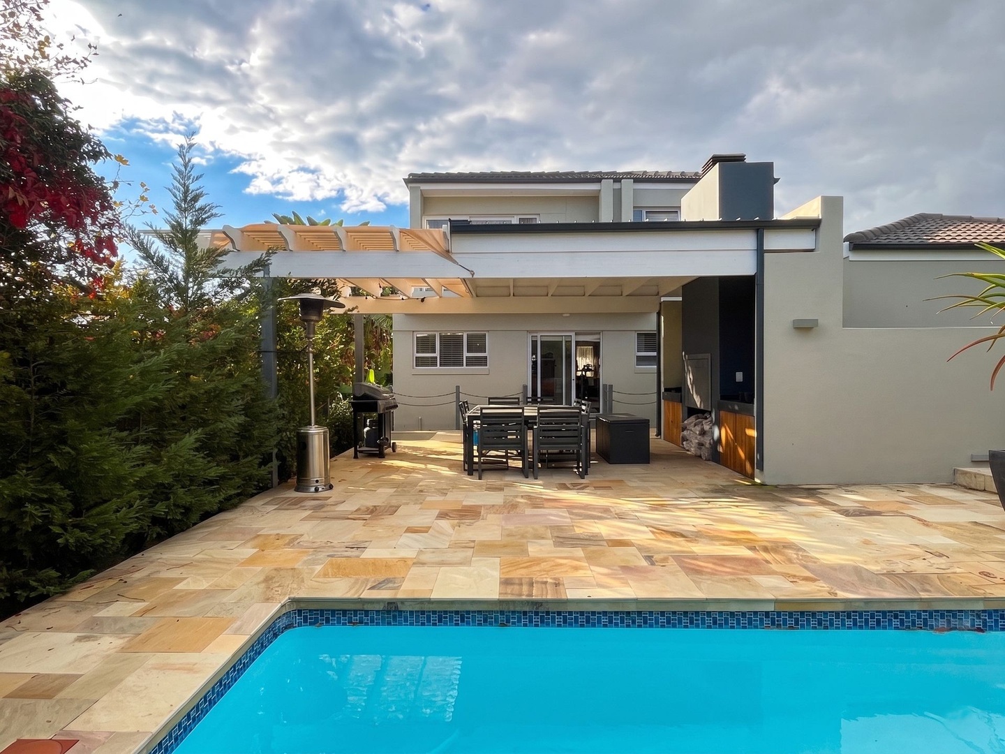 Luxury Furnished Home to rent in exclusive Bel’aire Winelands estate