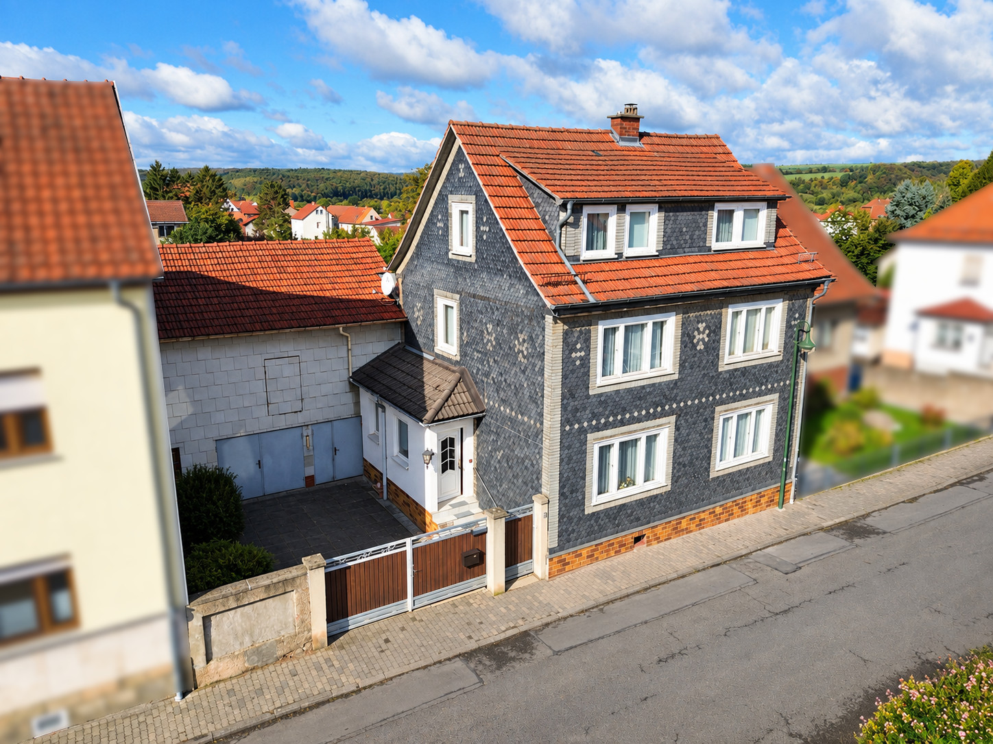 Wohnen, Arbeiten, Leben - Ein Haus, viele Konzepte mit großem Garten und Nebengelass