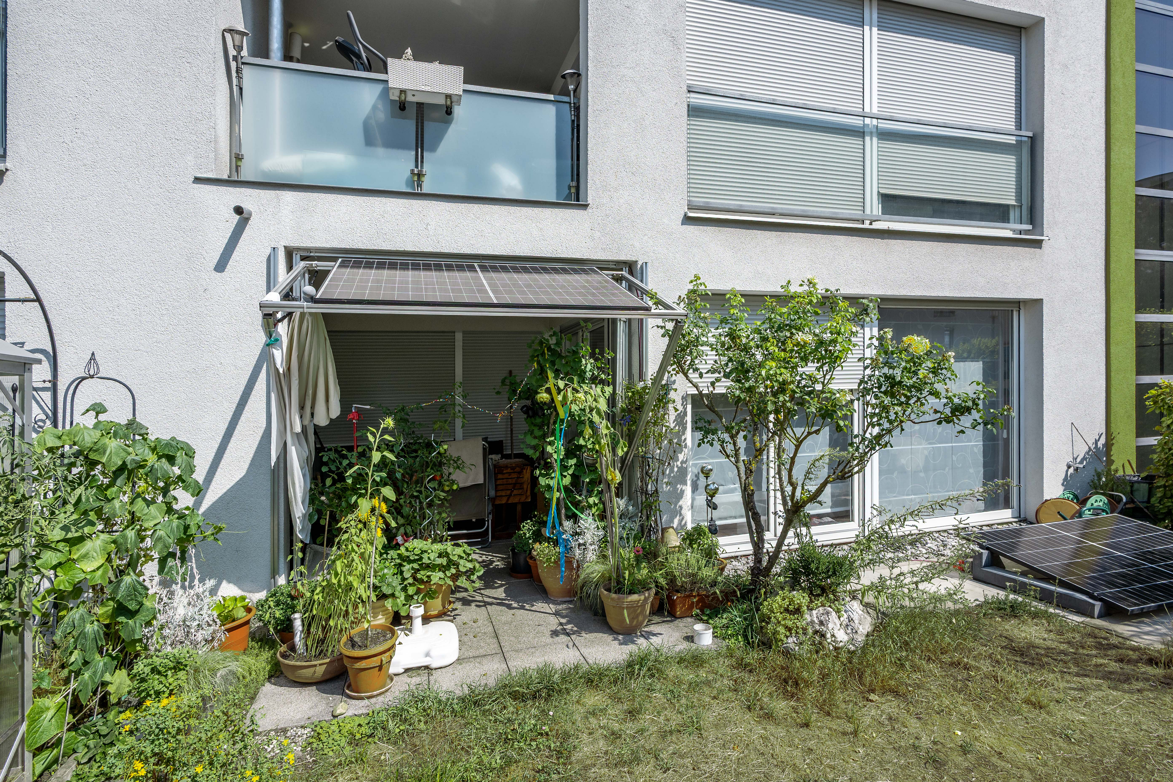 Wohnen mit Ruhe und Freiraum – stilvolle 3-Zimmer-Erdgeschosswohnung mit zwei Terrassen