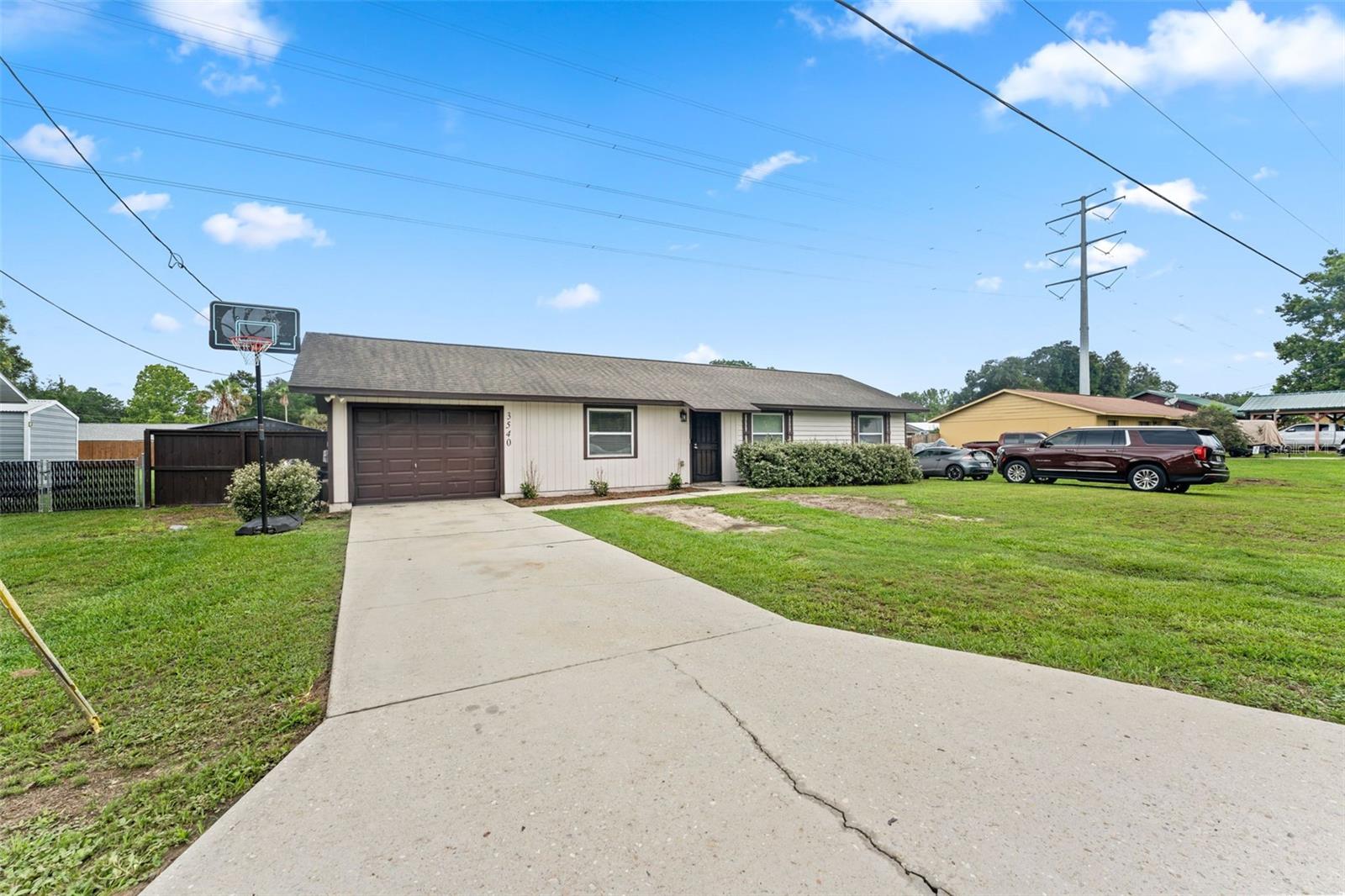 Beautifully updated Ocala family home