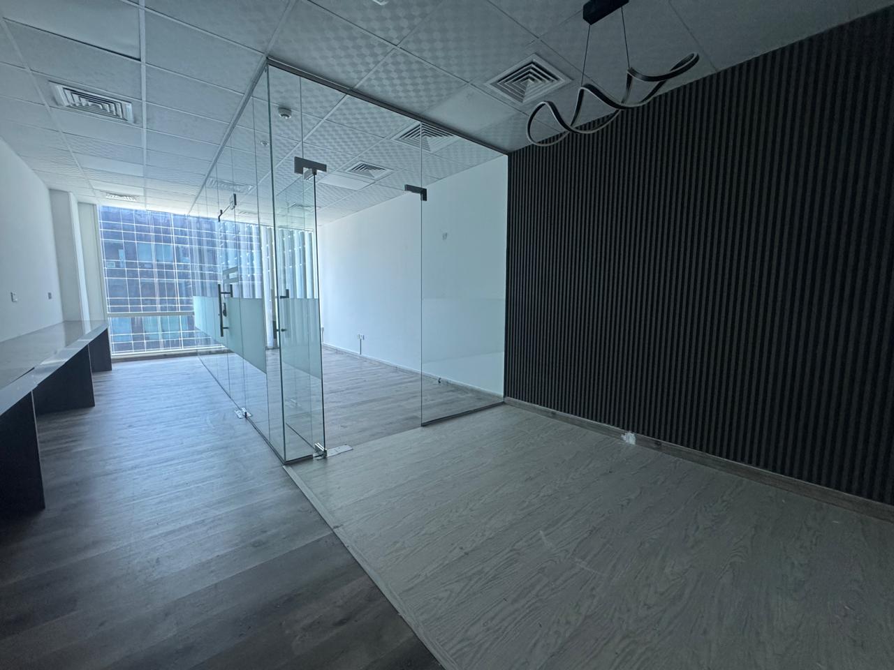 Vacant | Fitted | Prime Location | 1 Parking