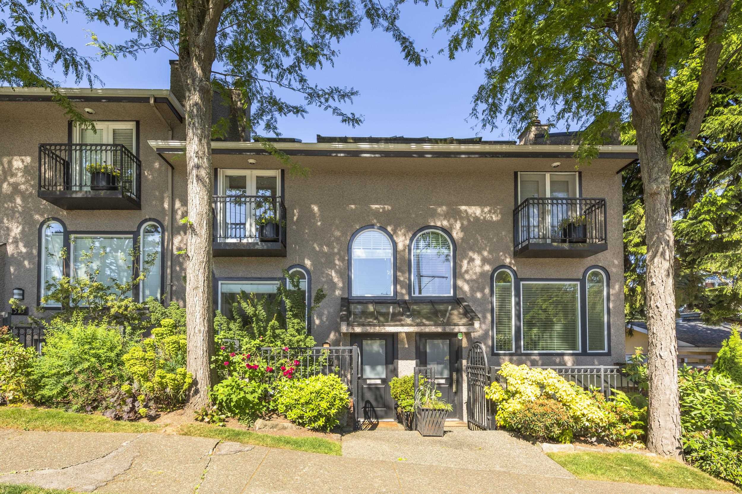 Kitsilano Townhome in Boutique Development