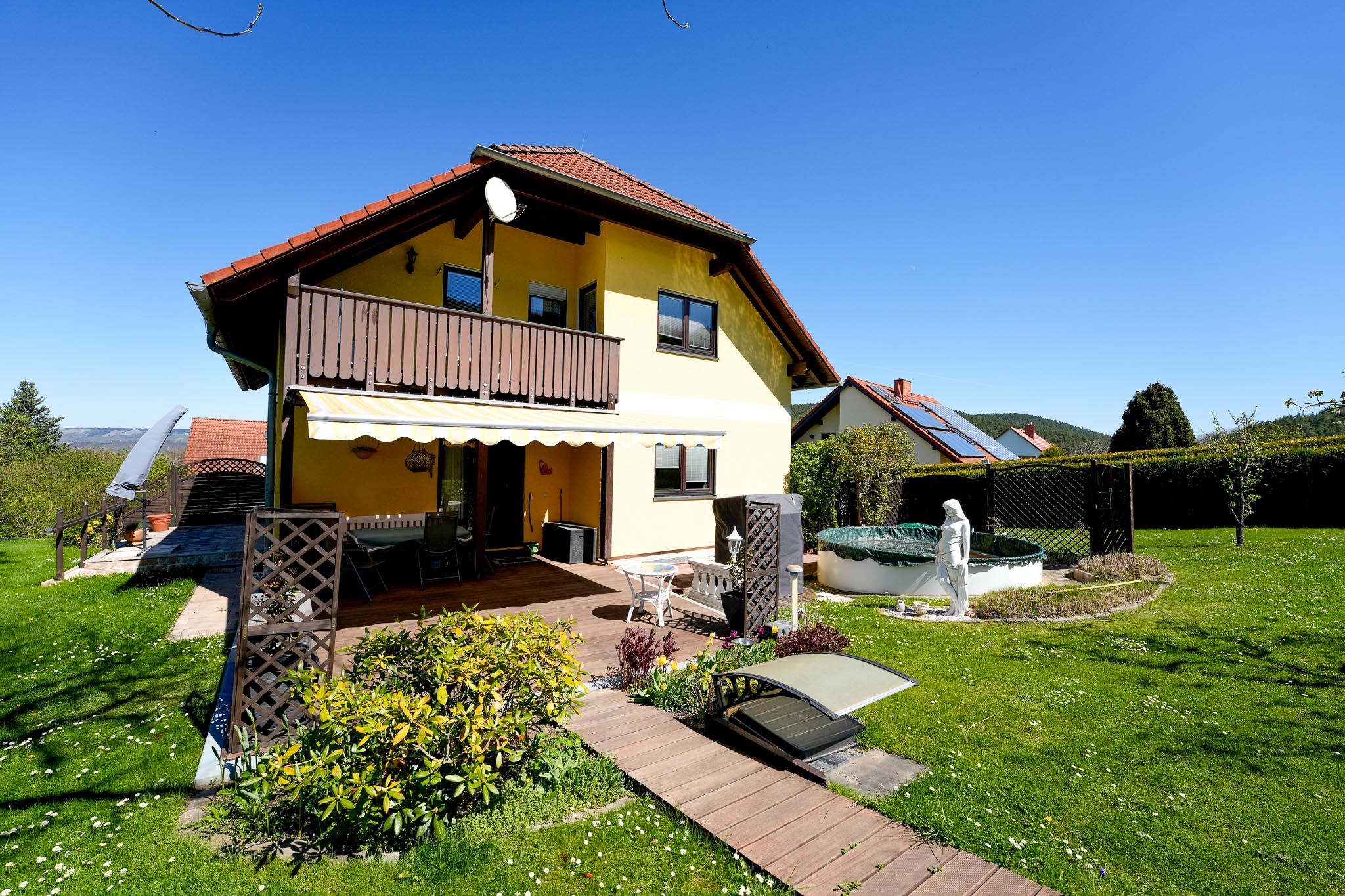 Natur. Ruhe. Zuhause. – Familienfreundliches Traumhaus mit Ausblick unweit von Jena