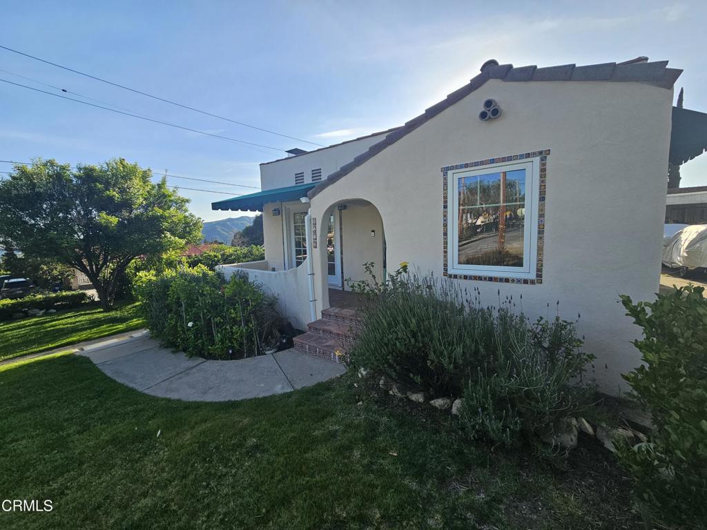 Turnkey Spanish Home with Mountain Views in La Crescenta