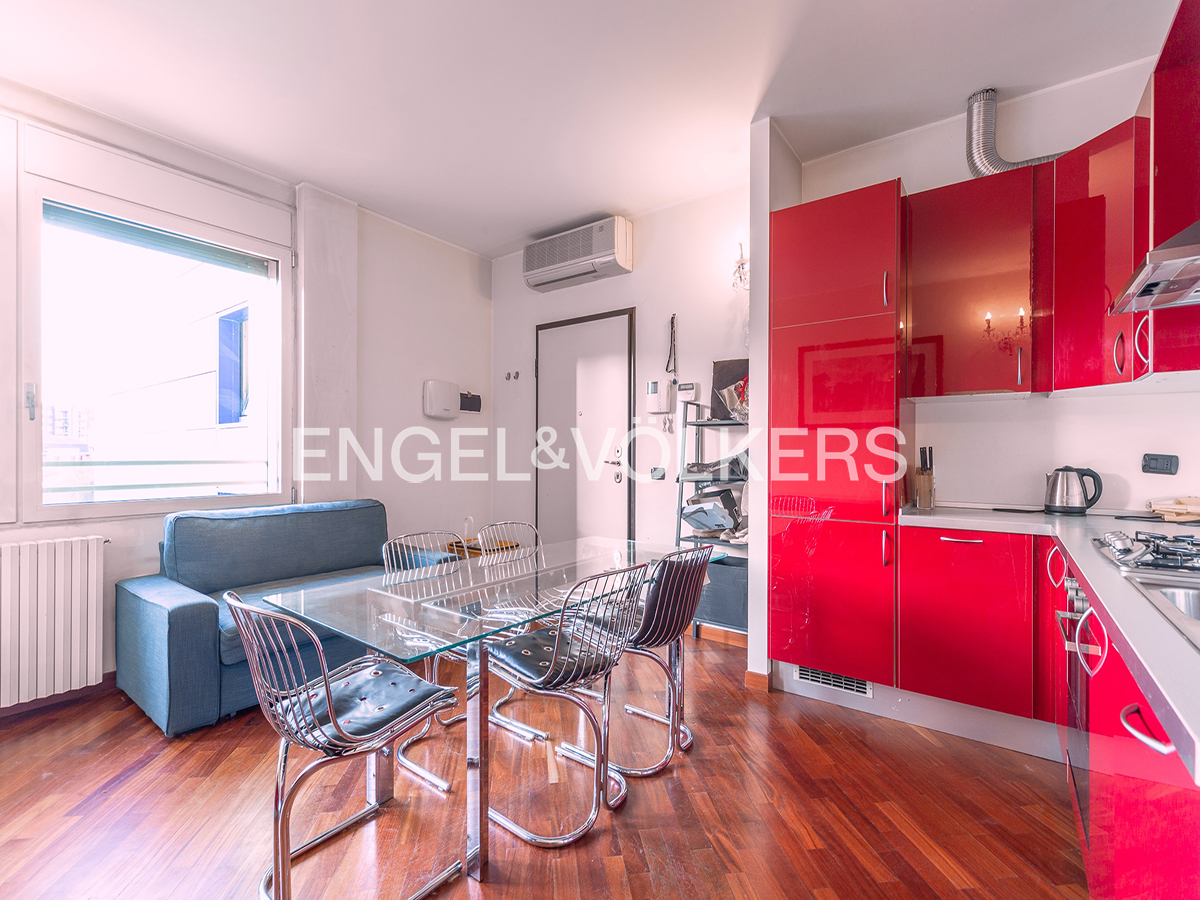 Bright furnished 3-room apartment in the Bocconi area