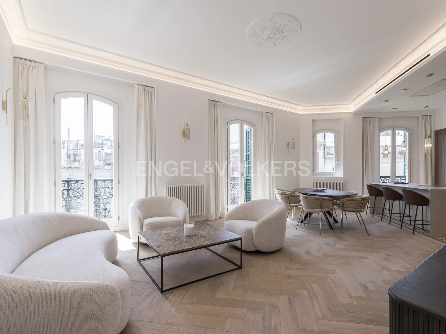 Luxurious apartment fully renovated in Eixample