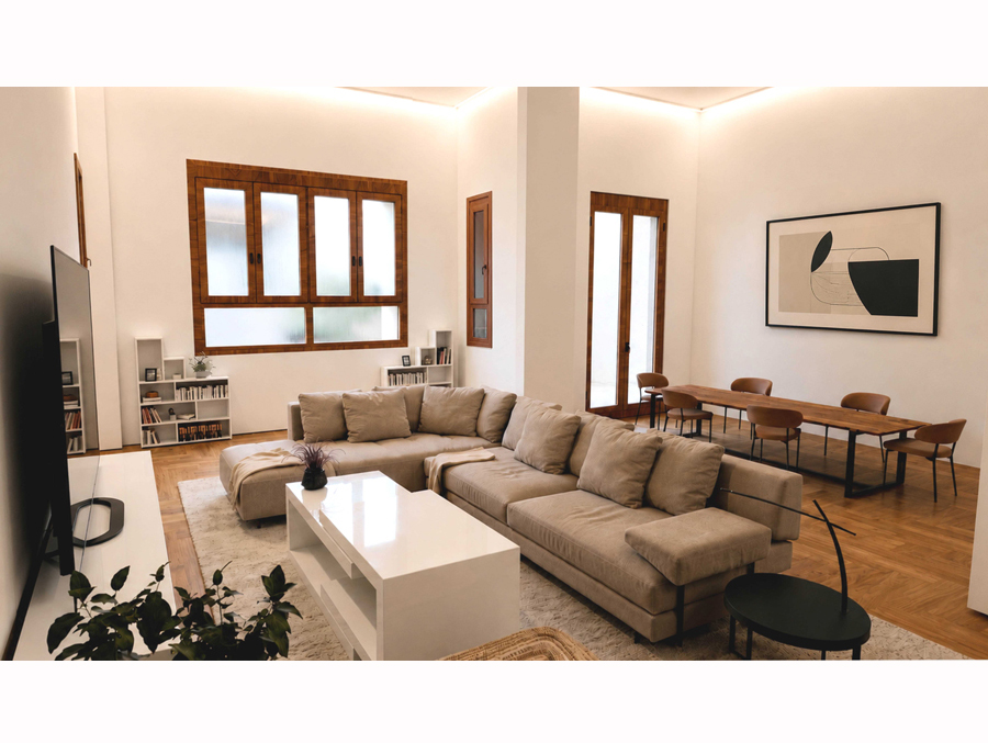 Luxury property on West Avenue [Editat amb IA]
