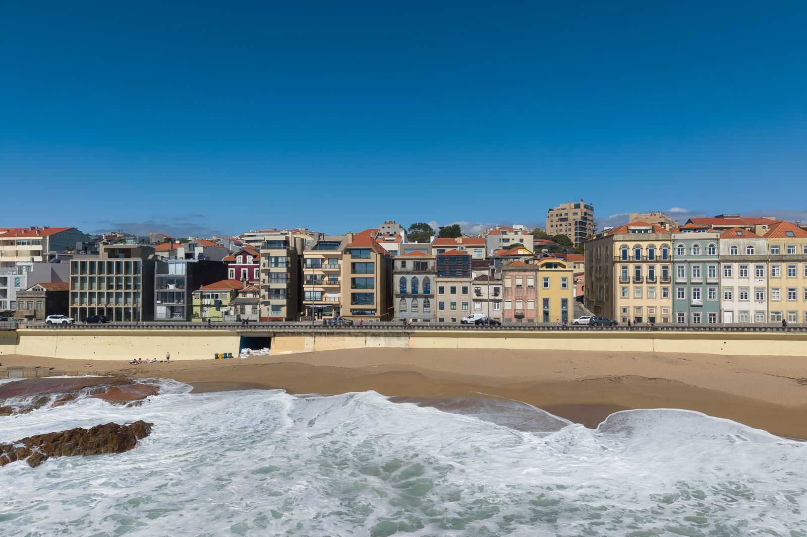 Moradia para investimento na 1ª Linha de Mar - Foz do Douro