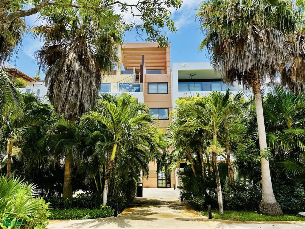 4BR Condo with large terrace in Corasol - Golf & Beach Club