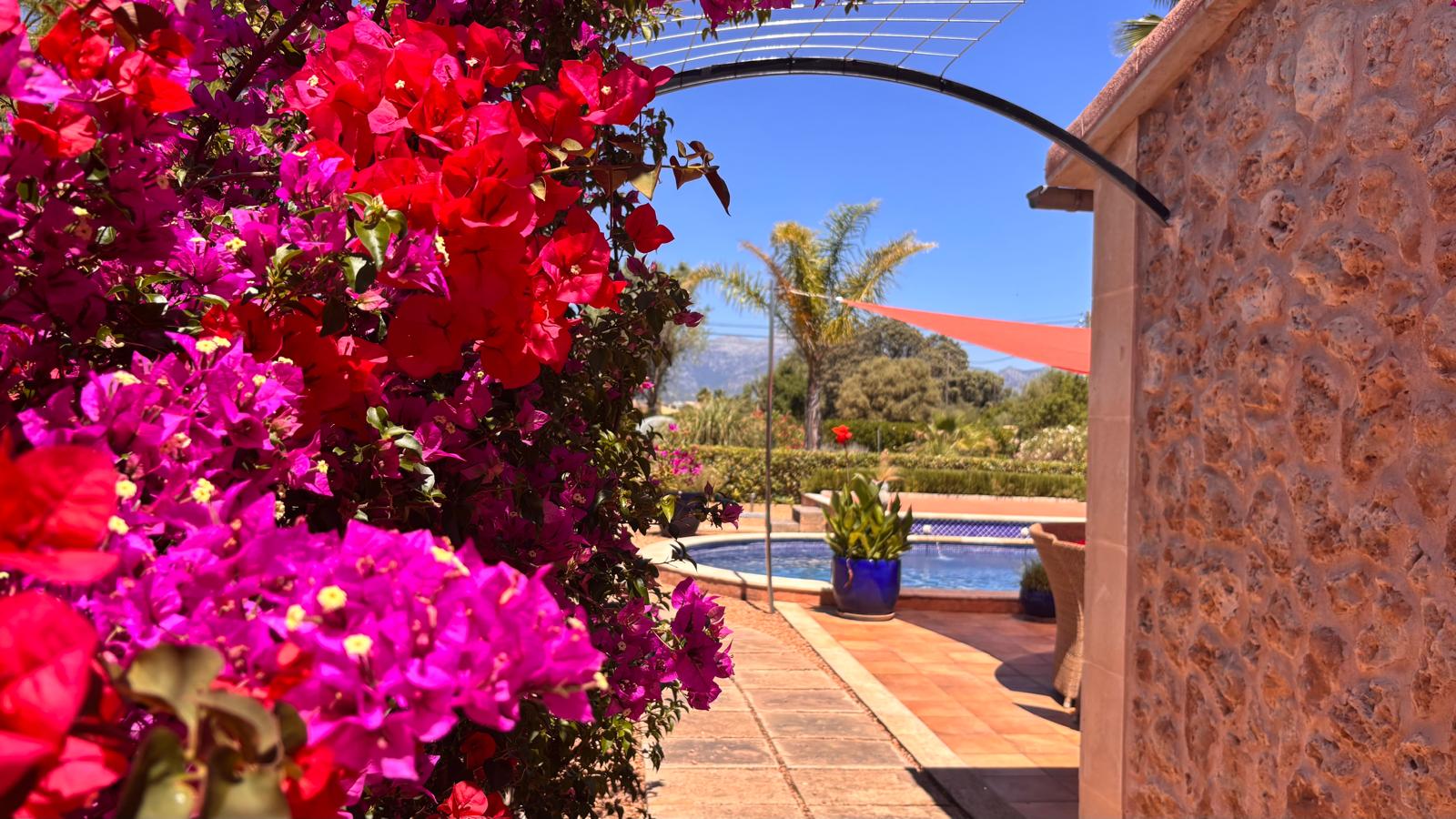 Charming country finca with pool and Tramuntana views near Inca