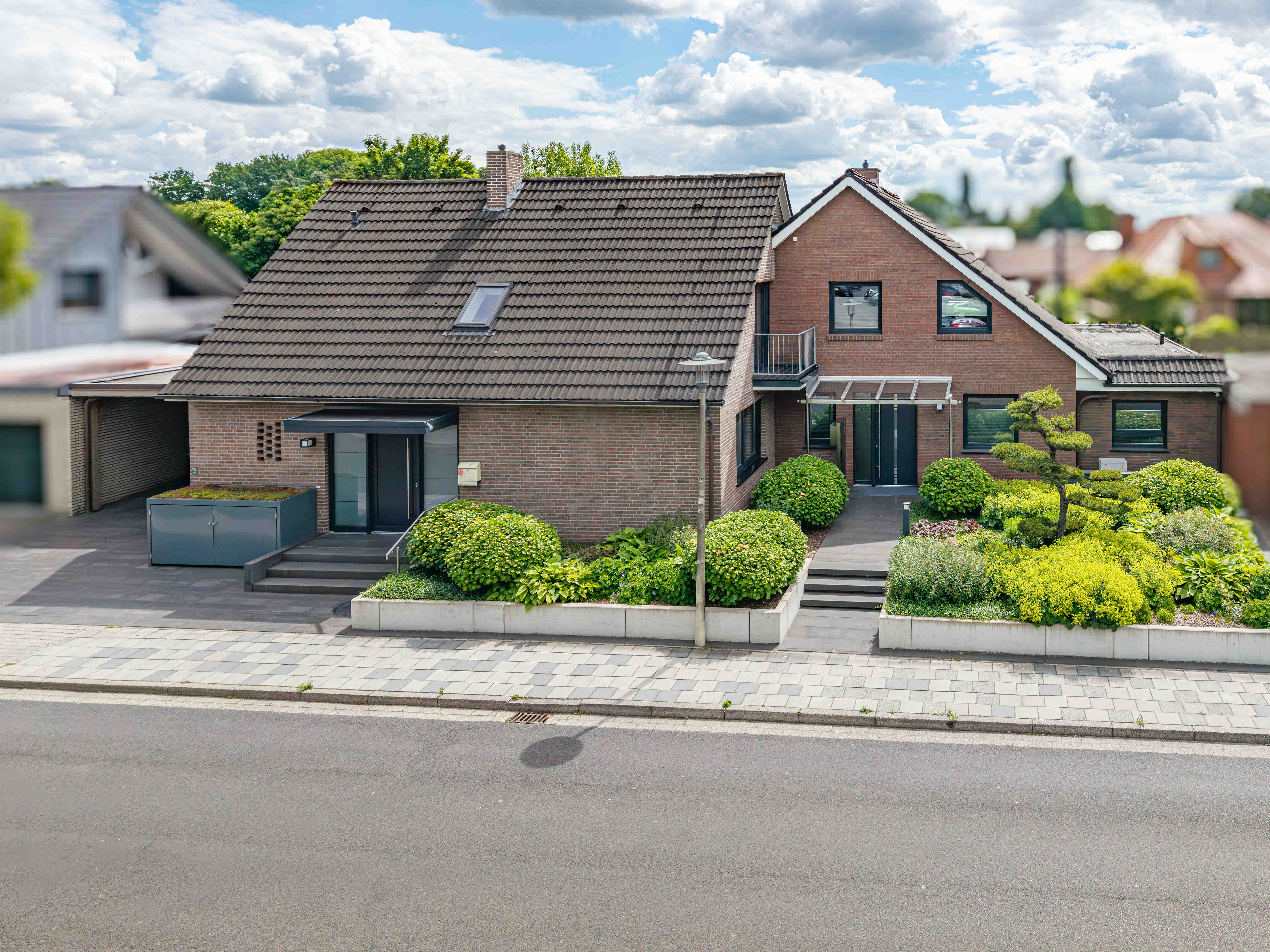 Zweifamilienhaus mit großem Grundstück in Papenburg – ideal für Eigennutzer, Mehrgenerationenwohnen oder Kapitalanleger